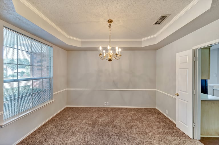 Photo 13 of 29 - 4719 Lennon Ave, Arlington, TX 76016