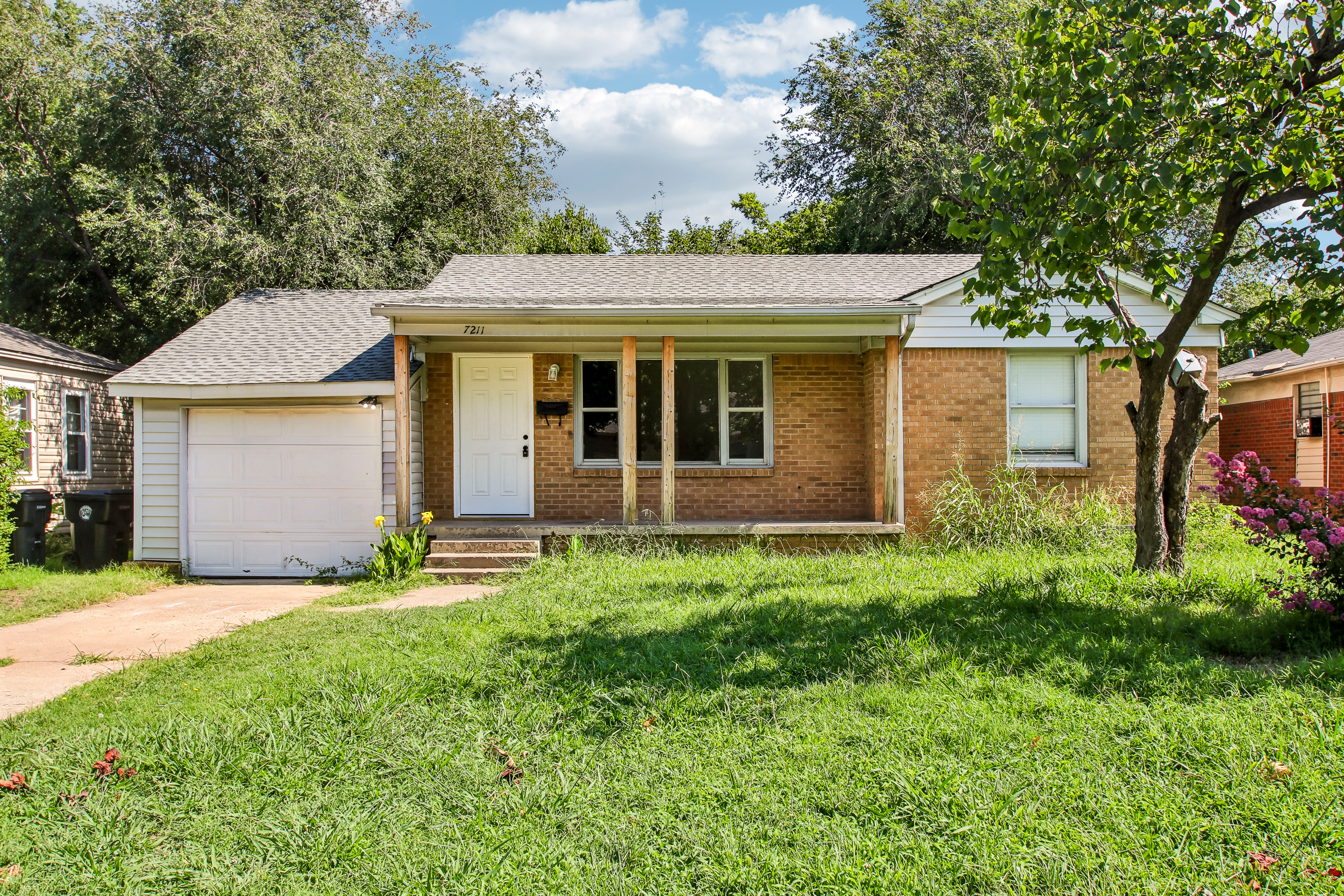 Photo 14 of 24 of 7211 NW 45th St, Bethany, OK
