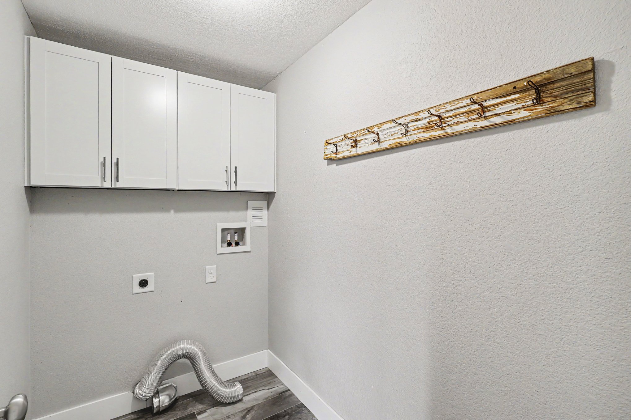 Photo 8 of 20 of 701 Eldora Pl, Longmont, CO