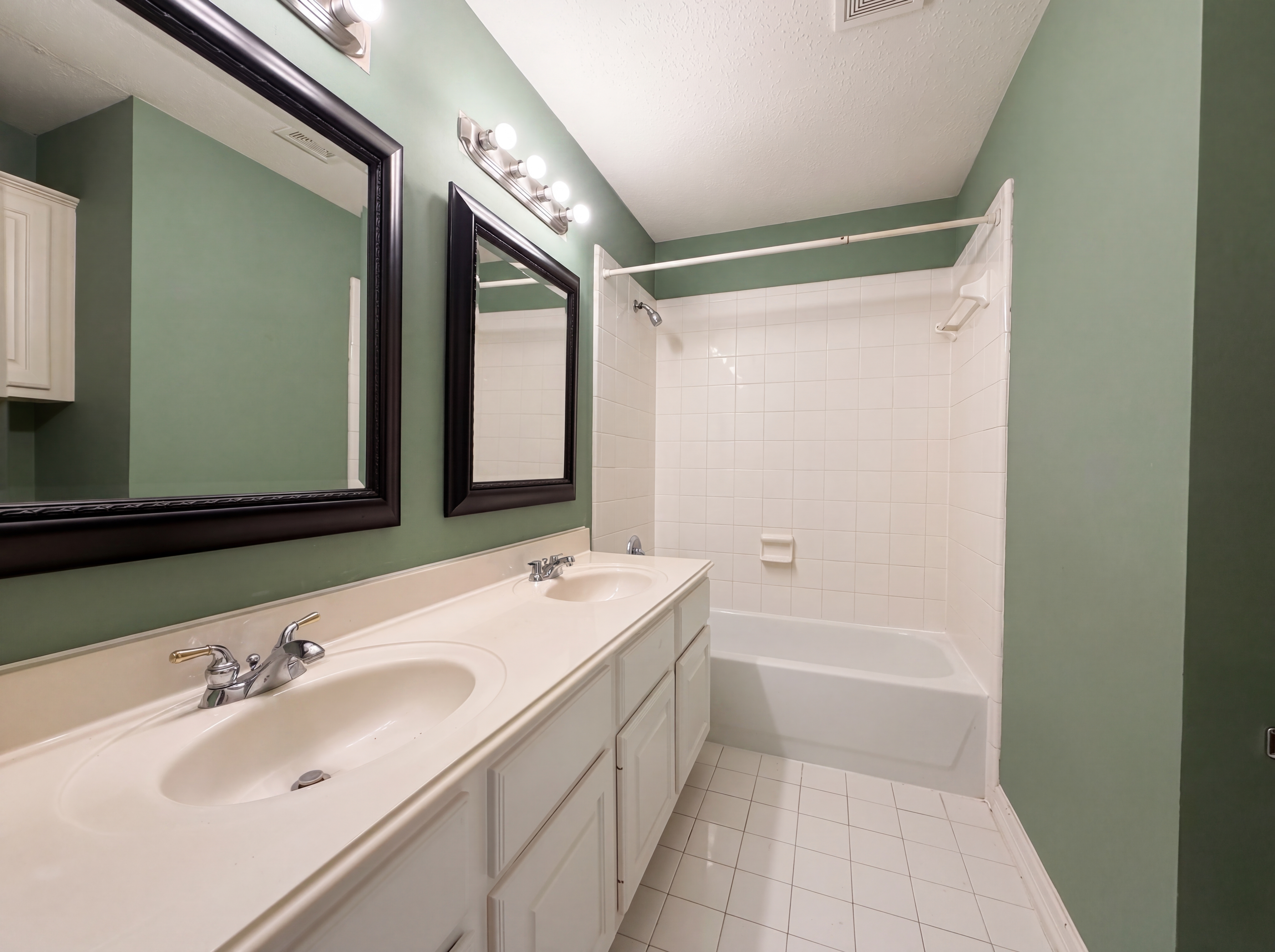 Photo 18 of 24 of 22815 Whitewater Creek Cir, Katy, TX
