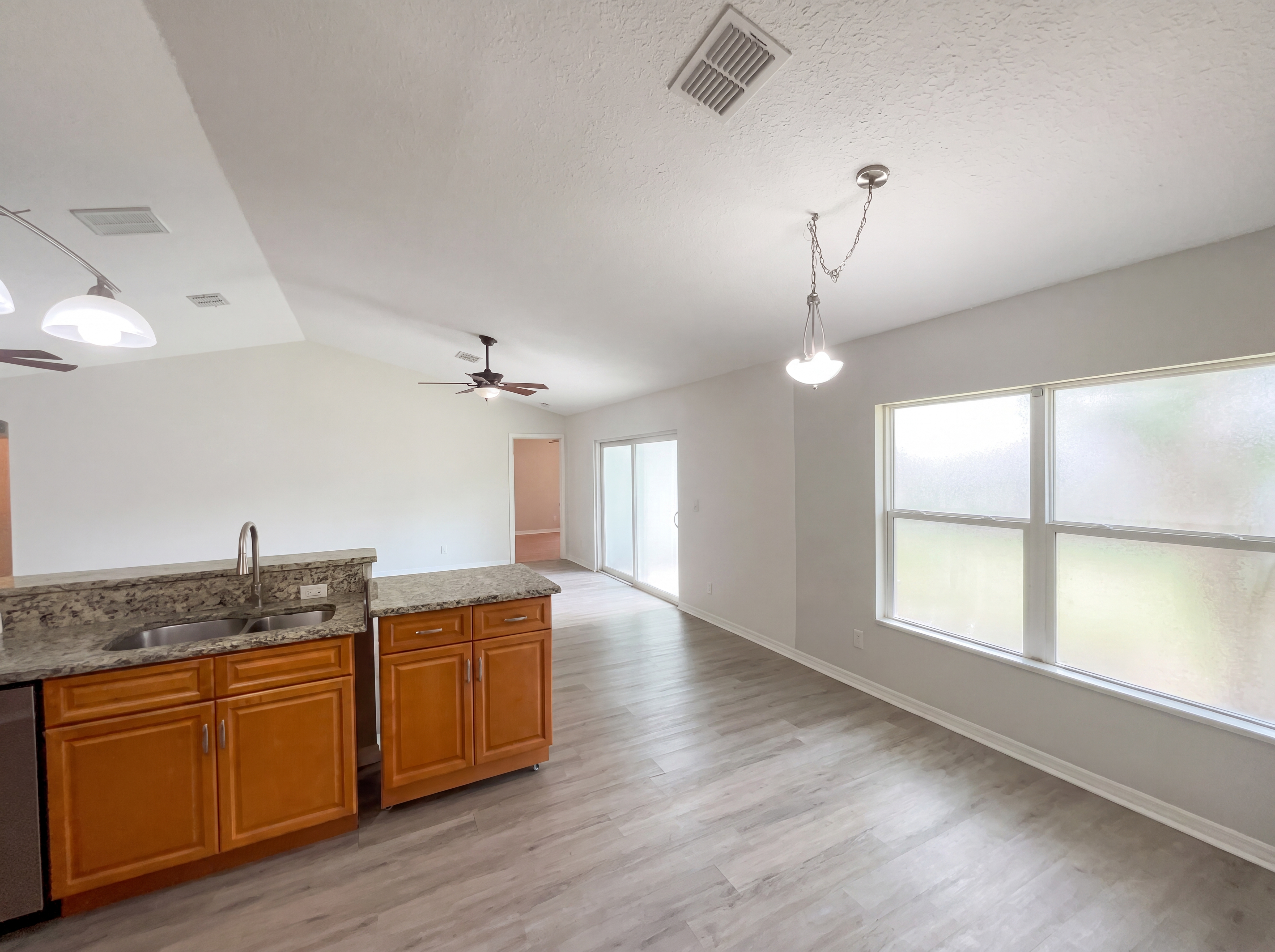Photo 9 of 25 of 1801 Missouri Ave, Saint Cloud, FL