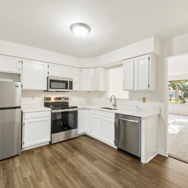Property photo 2 of 6866 Chasewood Cir