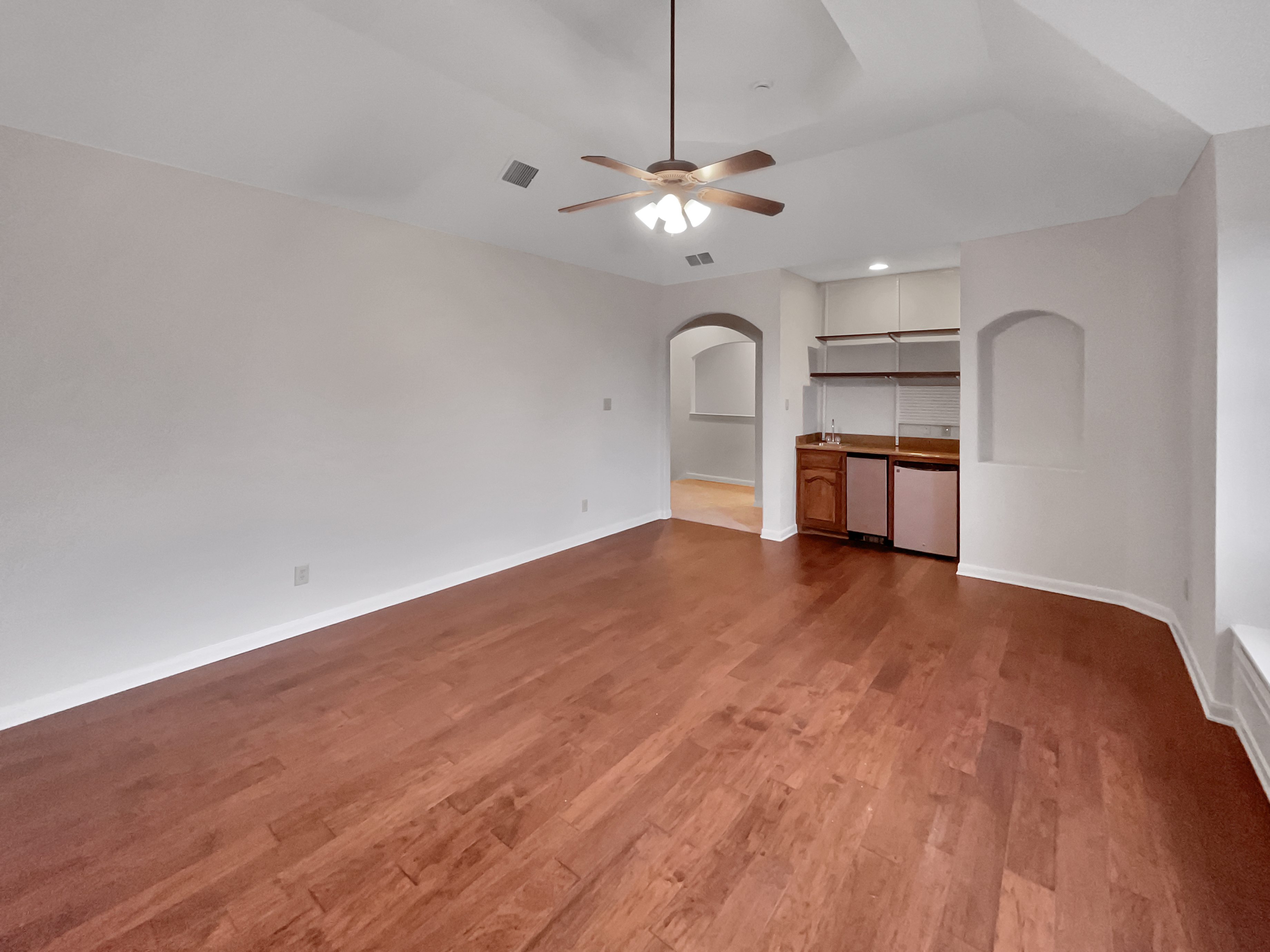 Photo 20 of 36 of 913 Clack Dr, Garland, TX