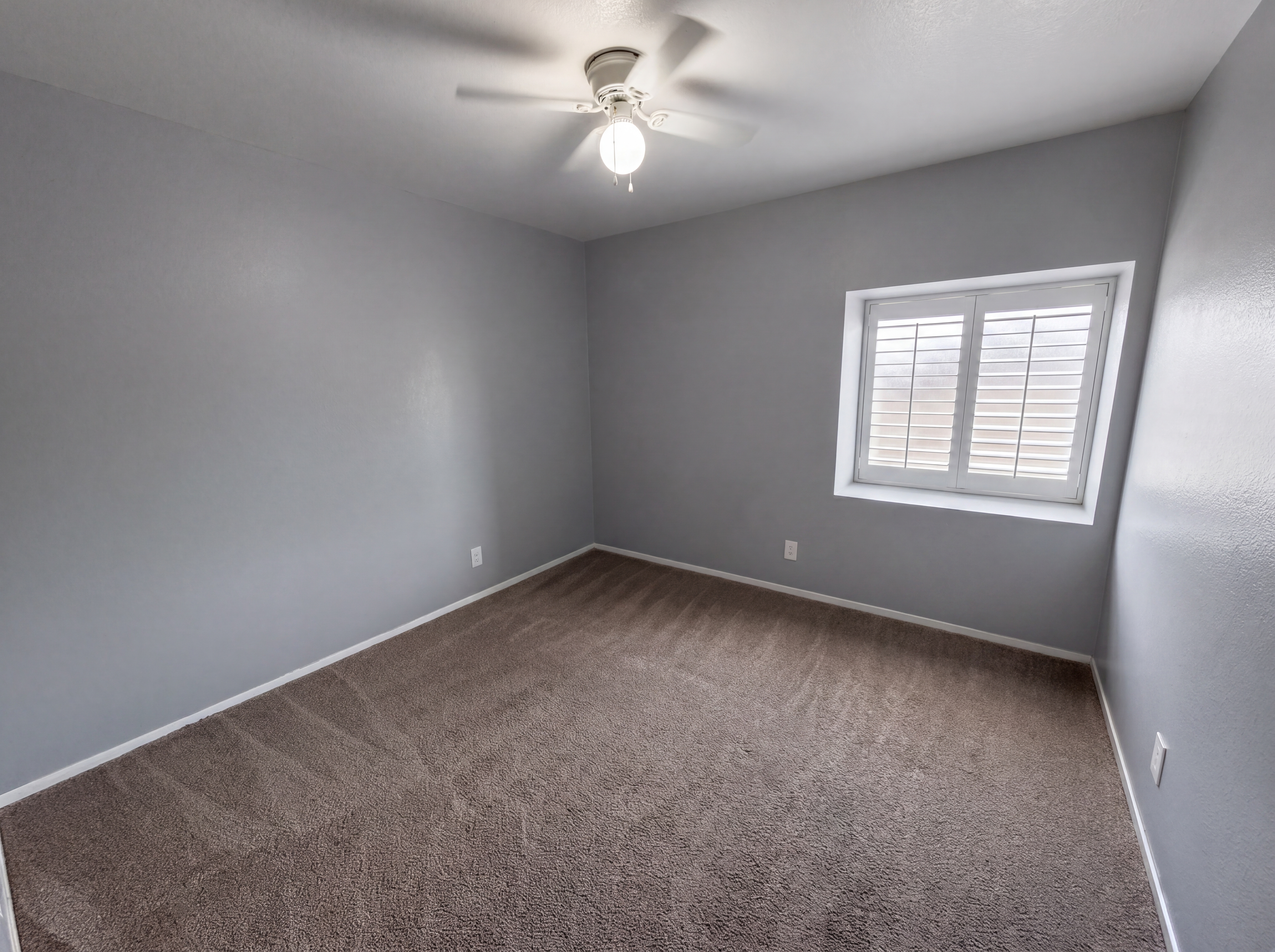 Photo 13 of 27 of 6305 W Washburn Rd, Las Vegas, NV
