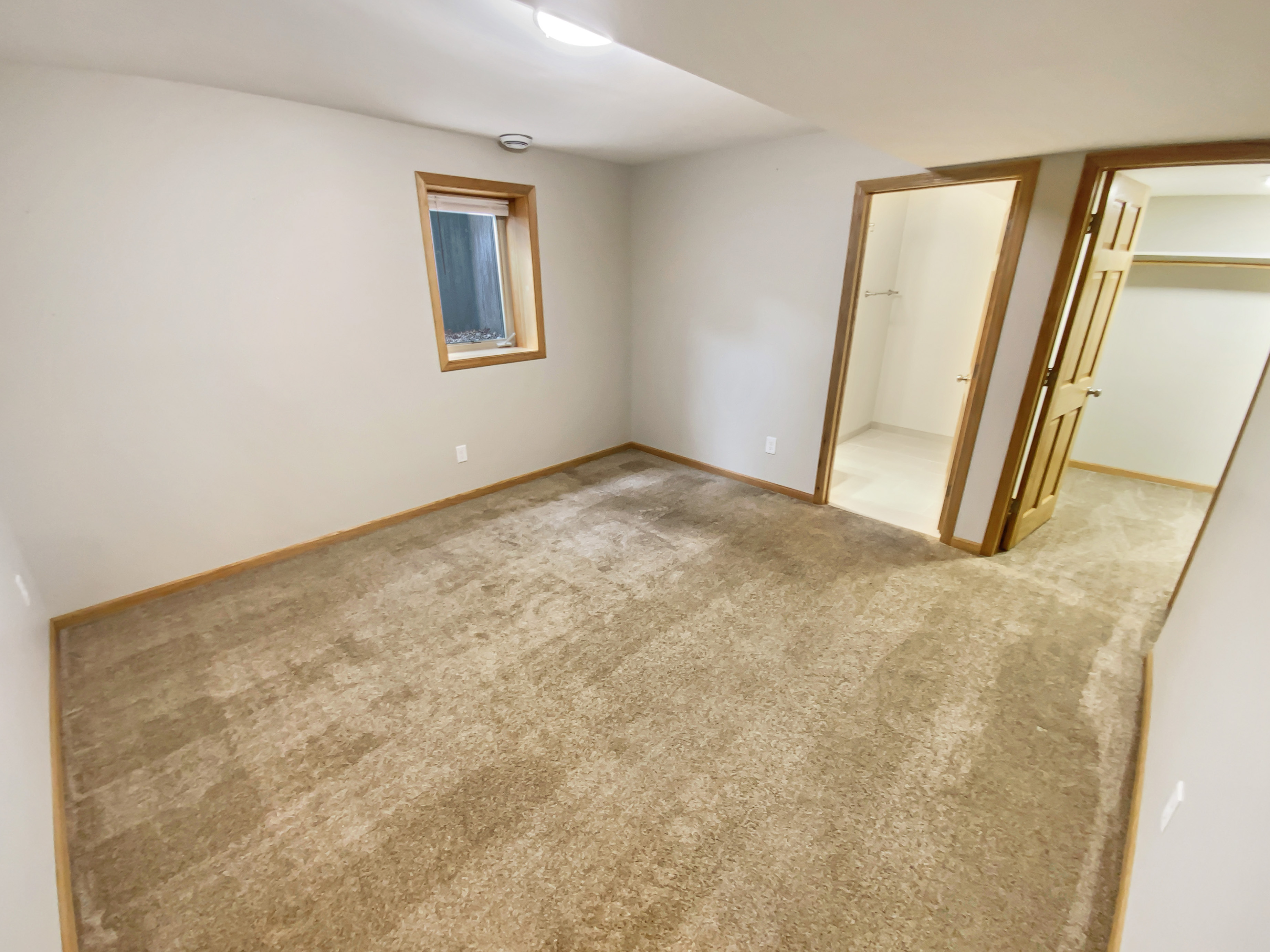 Photo 14 of 23 of 3017 Rainier Ct, Burnsville, MN