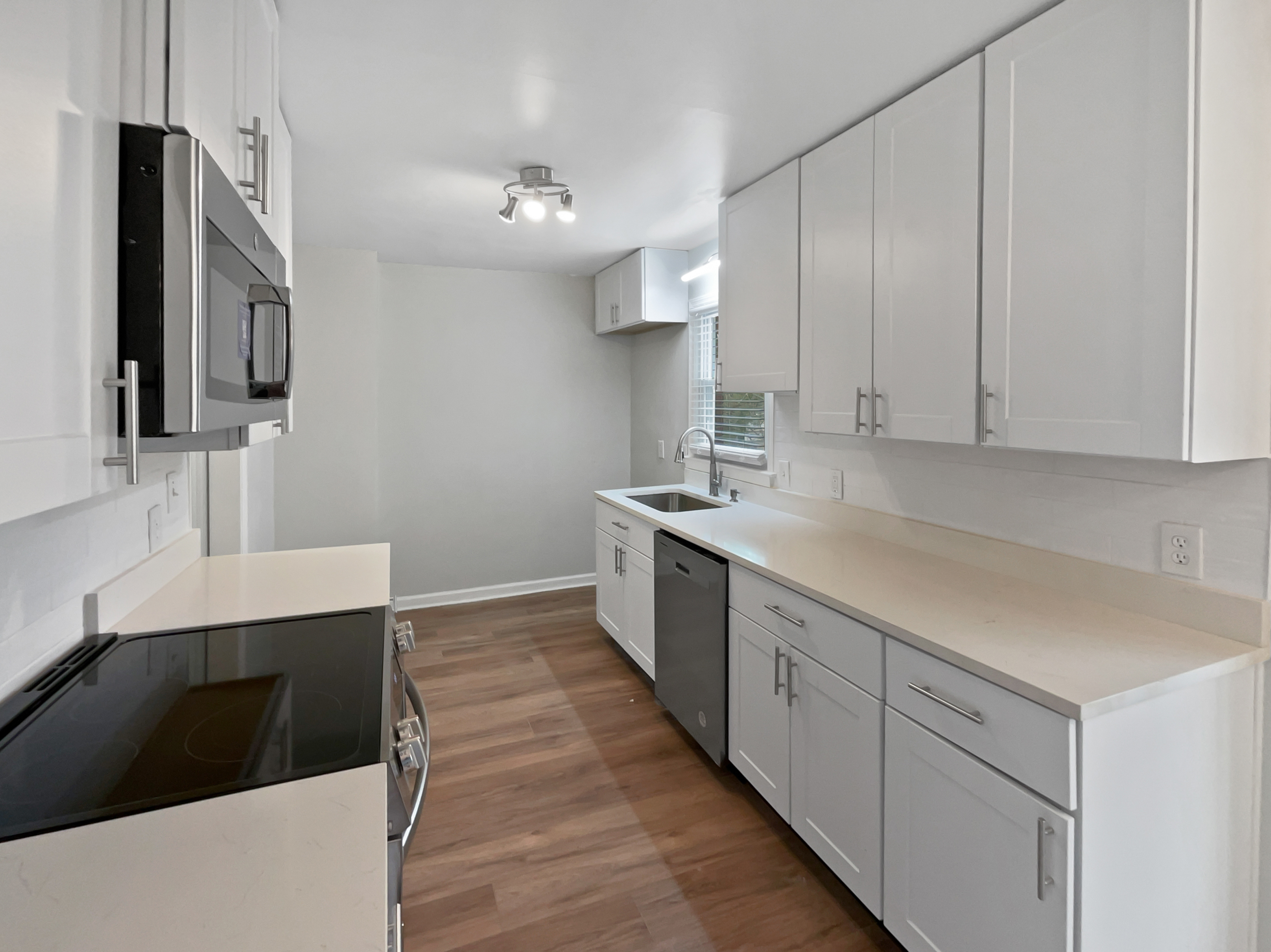 Photo 21 of 37 of 6390 E Stubbs Rd, Atlanta, GA