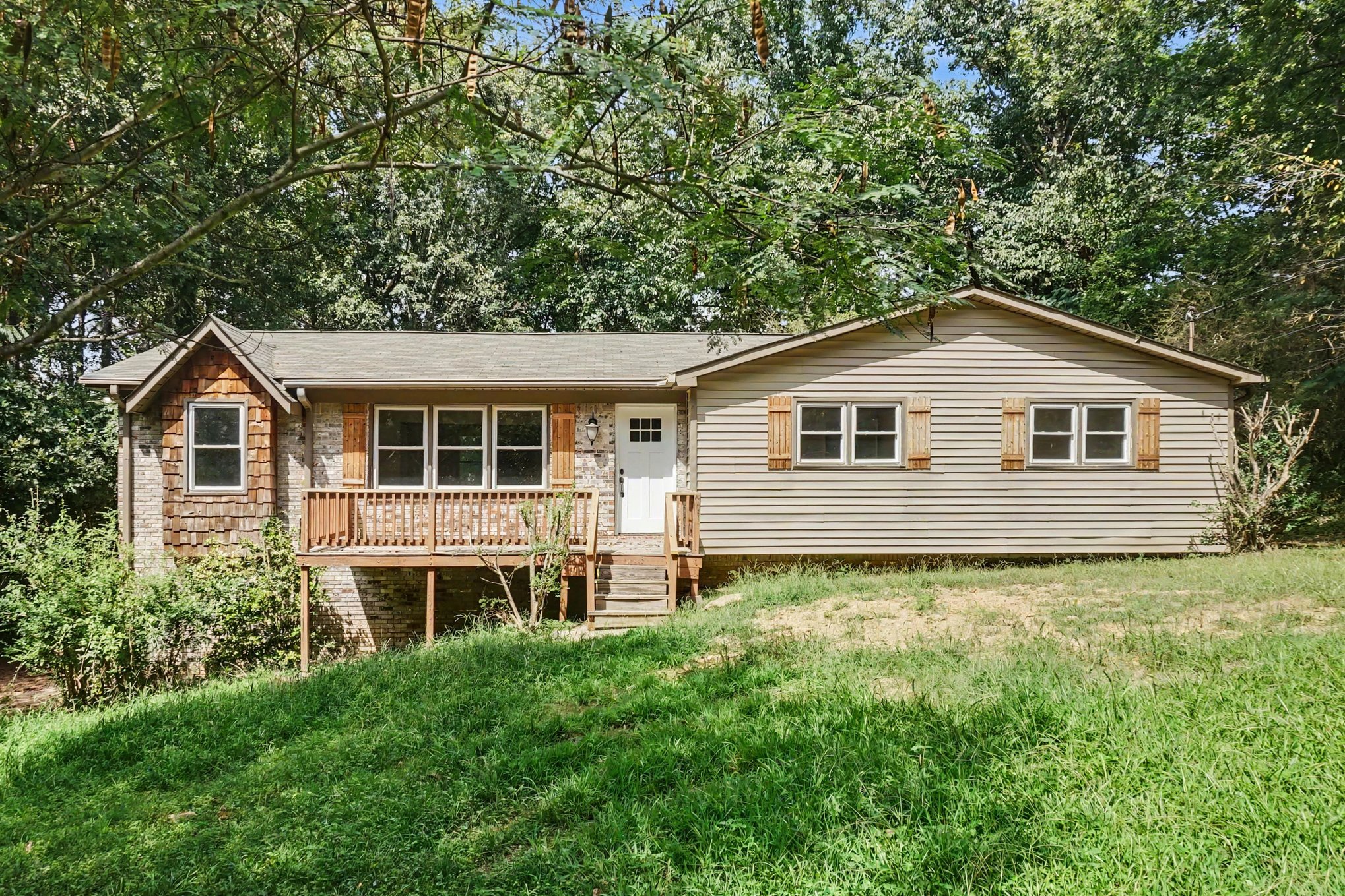 Photo 18 of 56 of 4676 Fairway Dr, Pinson, AL