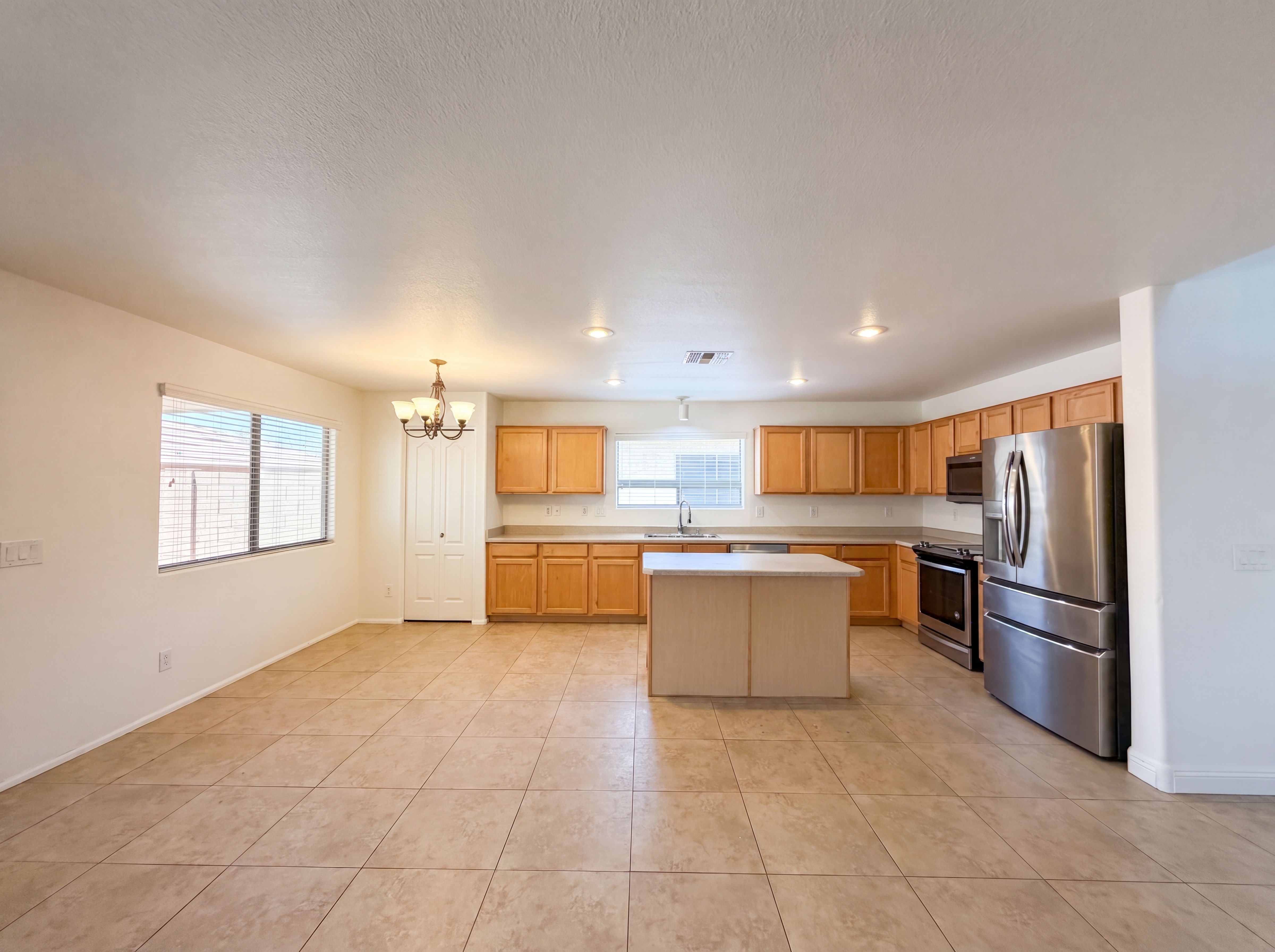 Photo 7 of 24 of 22524 N Davis Way, Maricopa, AZ
