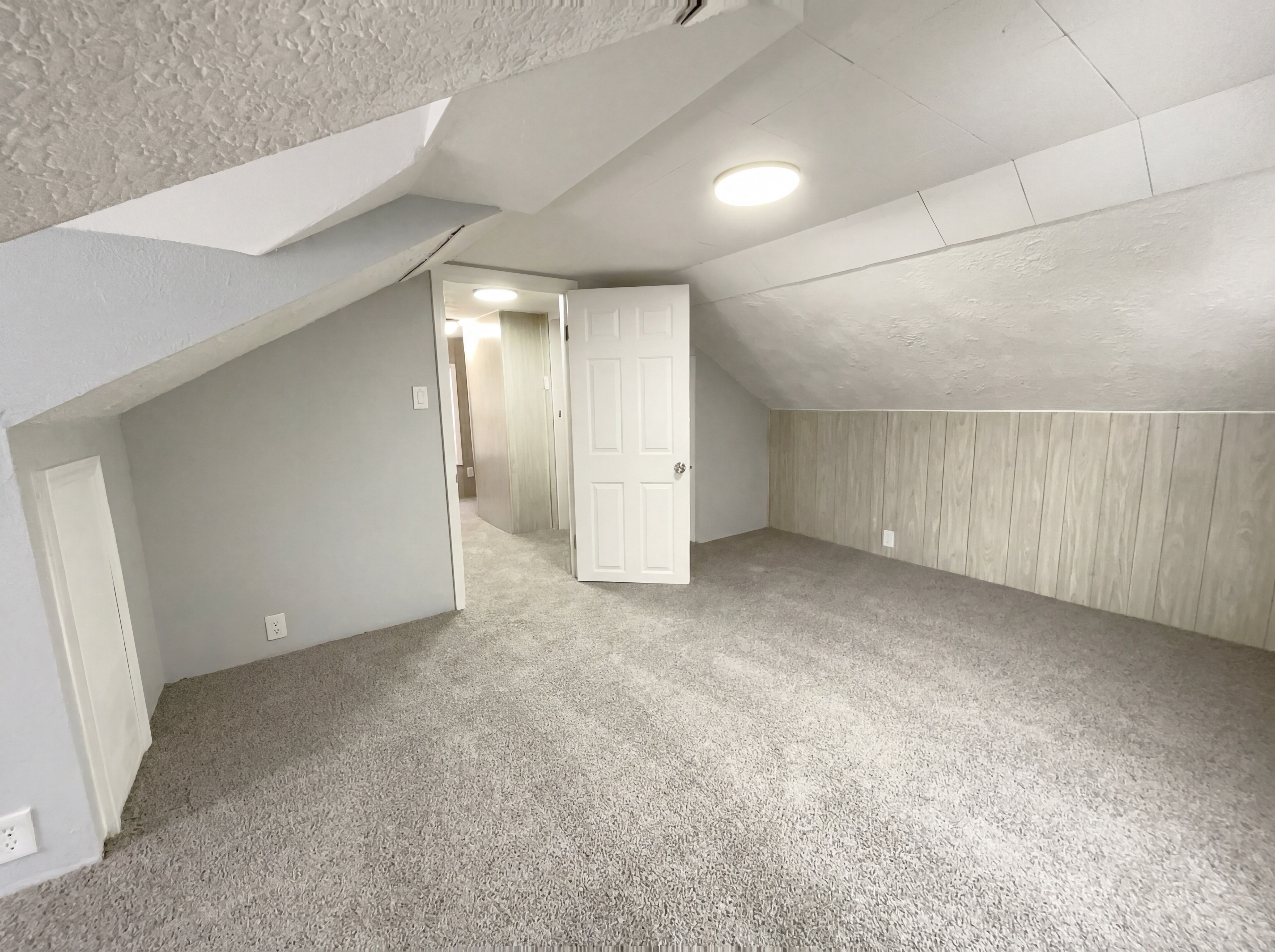 Photo 14 of 19 of 17409 Mapleboro Ave, Maple Heights, OH