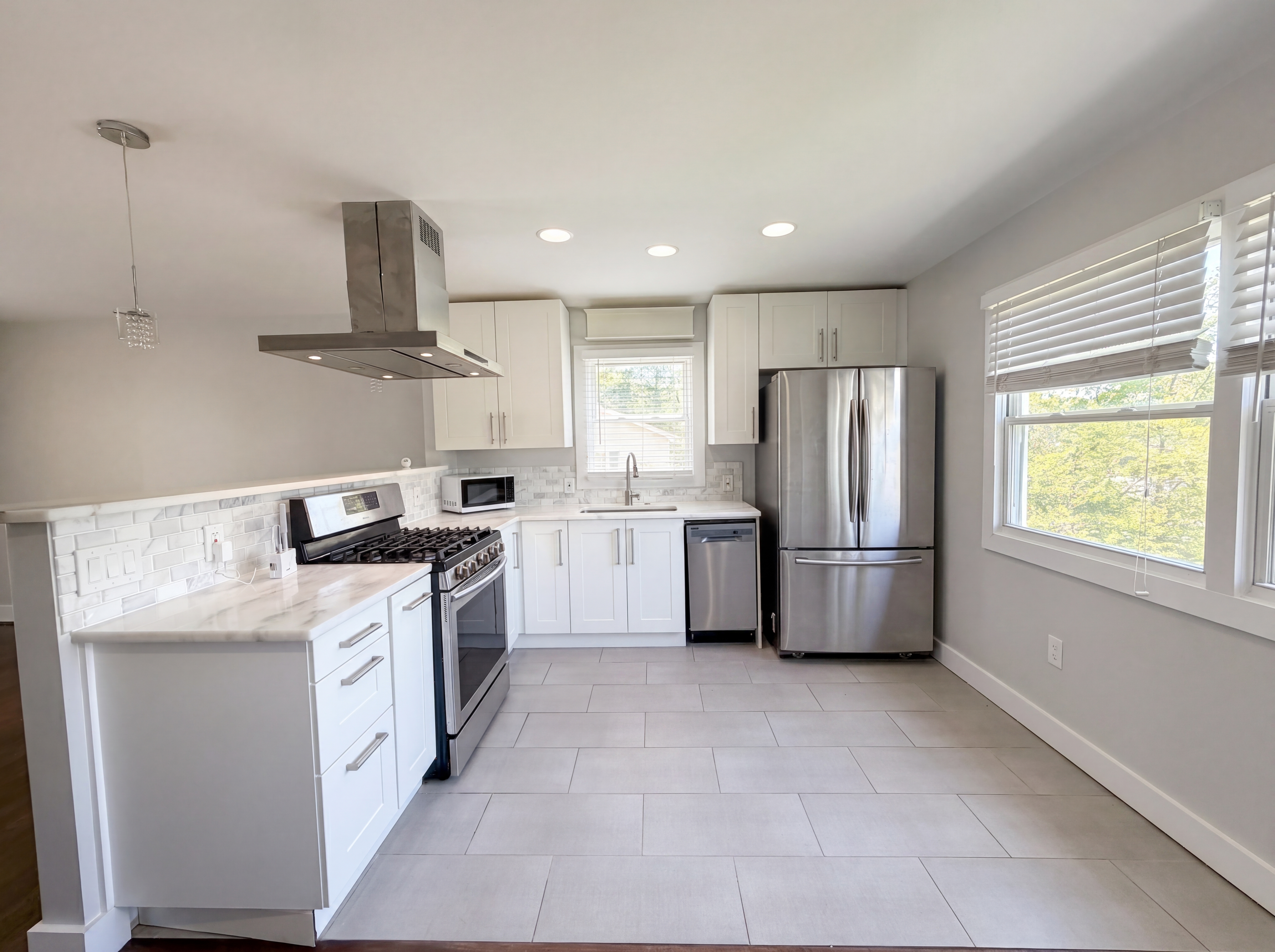 Photo 32 of 69 of 6515 Carriage Dr, Alexandria, VA