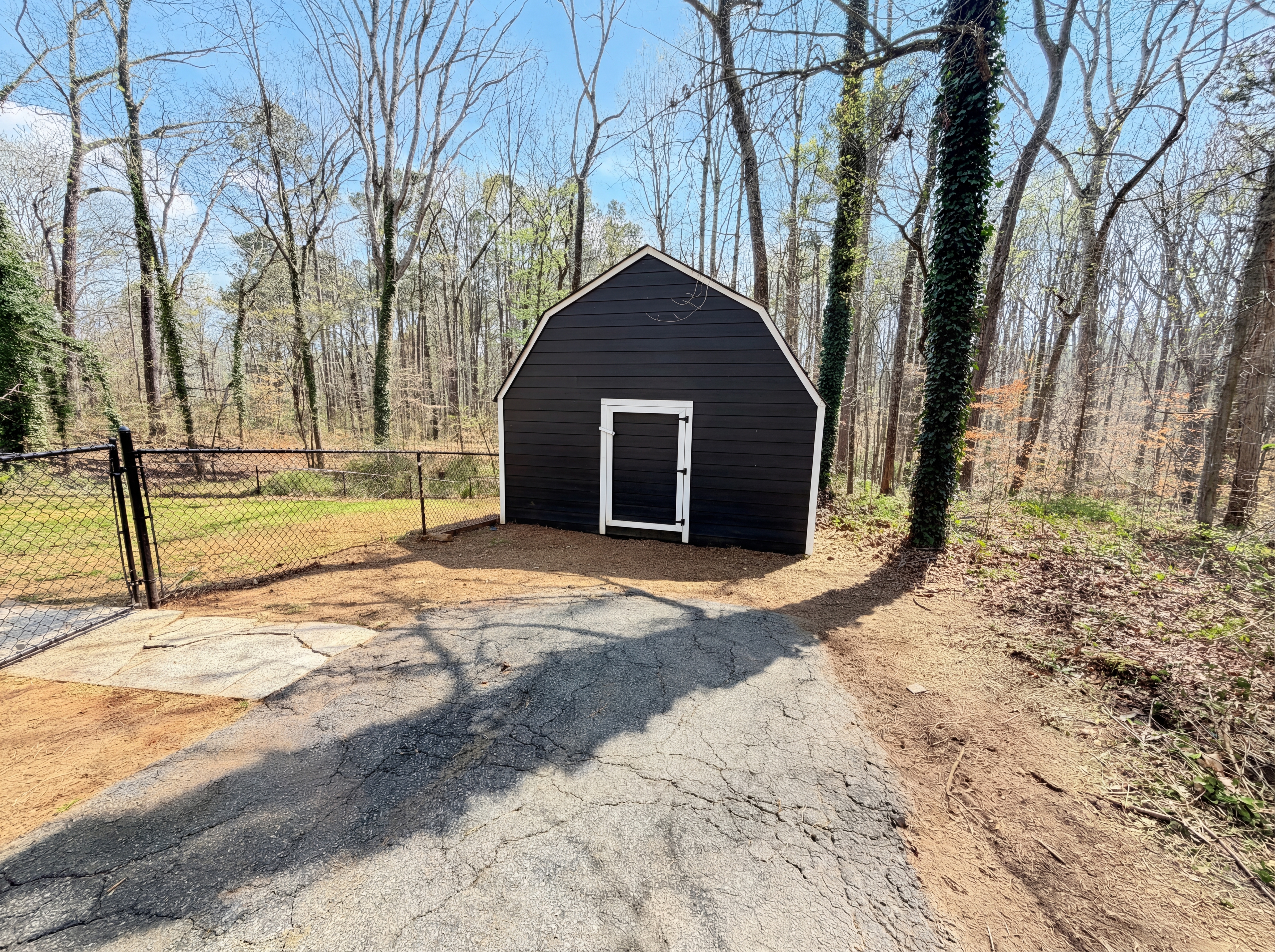Photo 28 of 30 of 174 Lovelace Ln, Ball Ground, GA