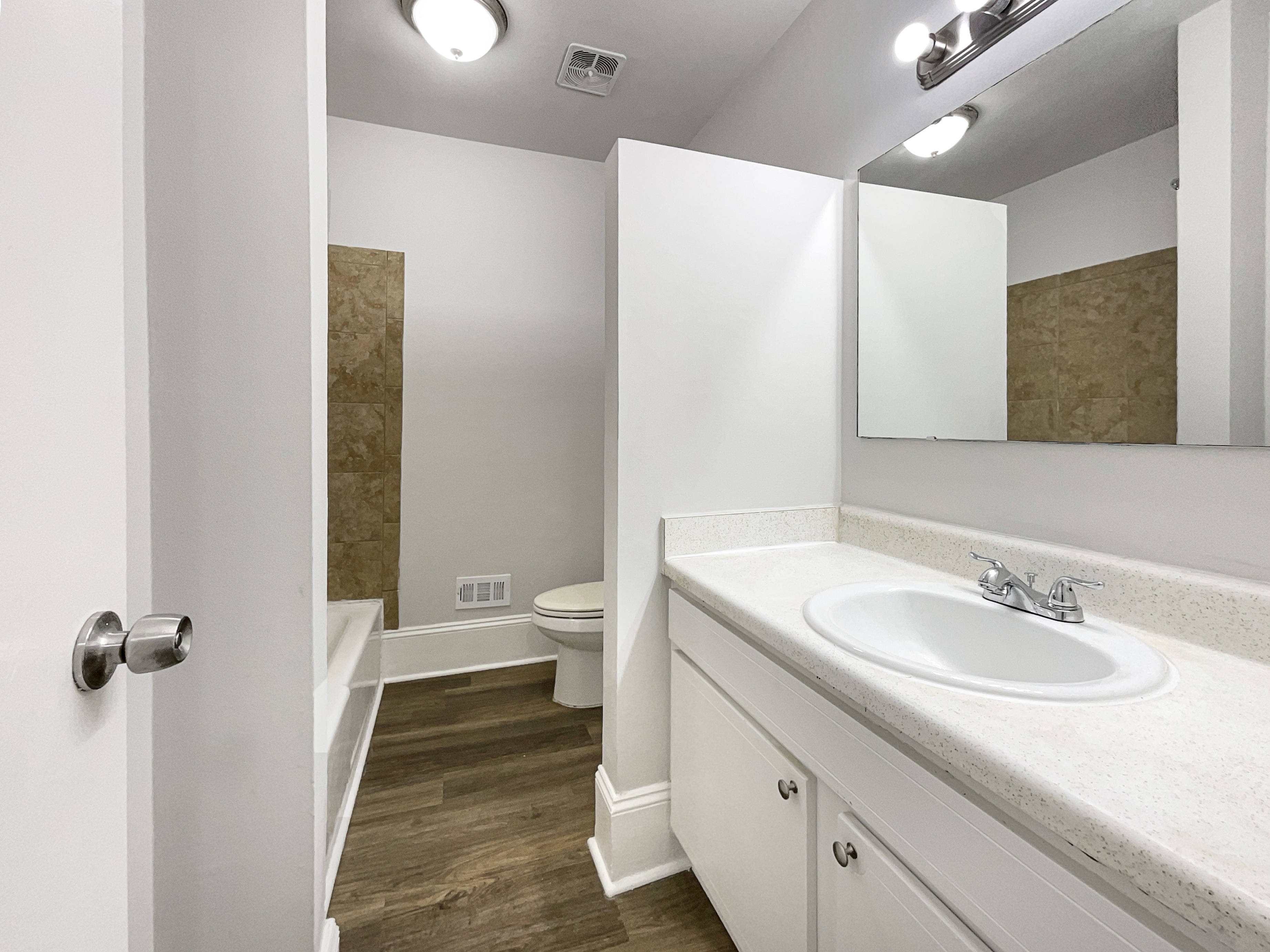 Photo 11 of 15 of 3737 Jamestown Cir, Raleigh, NC
