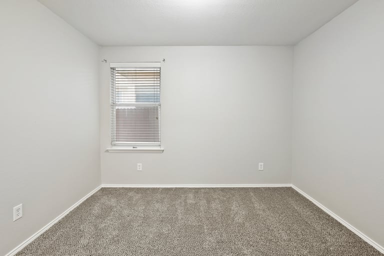 Photo 17 of 26 - 1704 Quail Grove Dr, Fort Worth, TX 76177