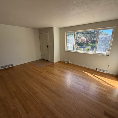 Property photo 3 of 12129 E Exposition Dr