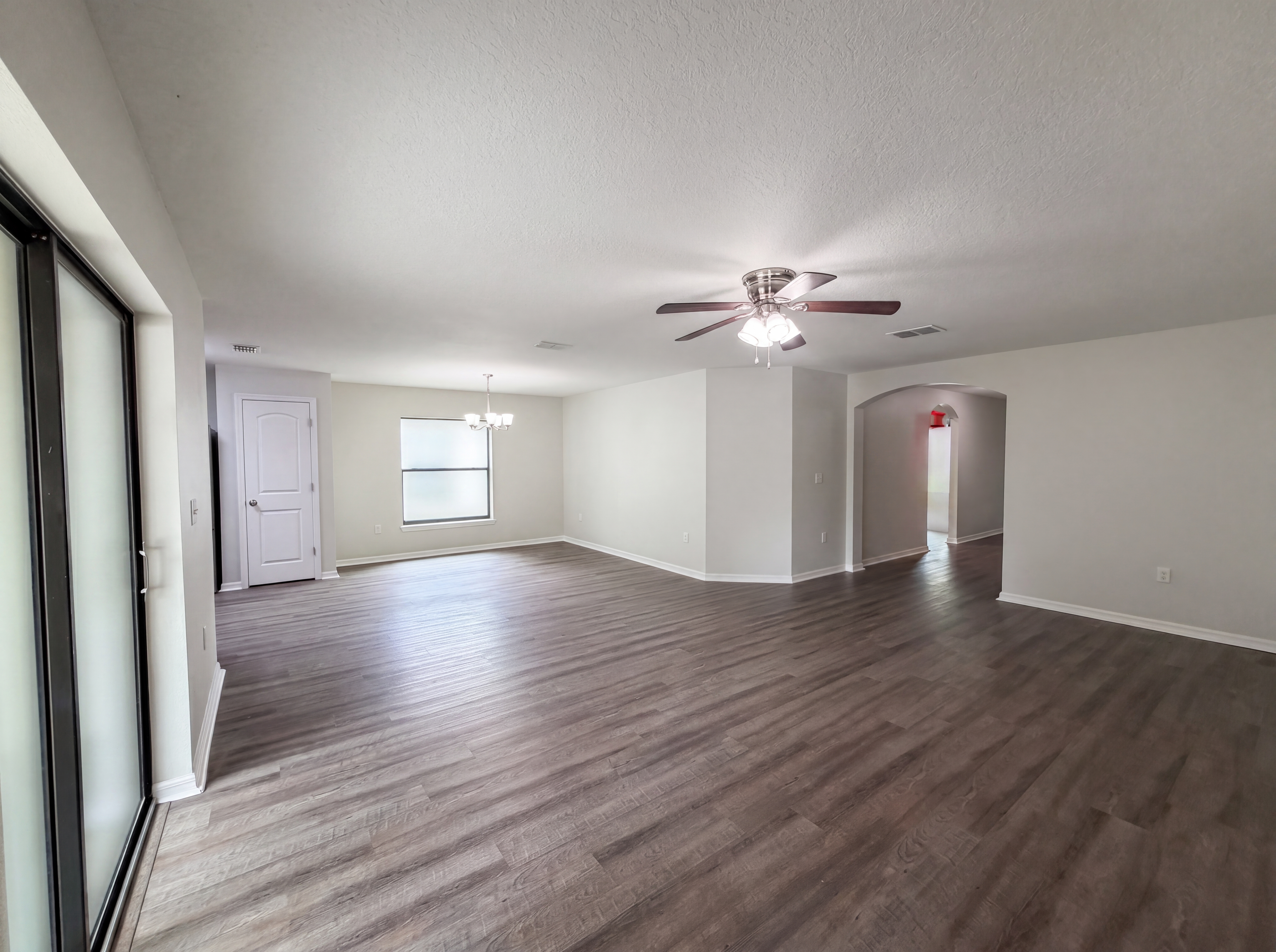 Photo 7 of 21 of 2440 Bracknell Forest Trl, Tavares, FL