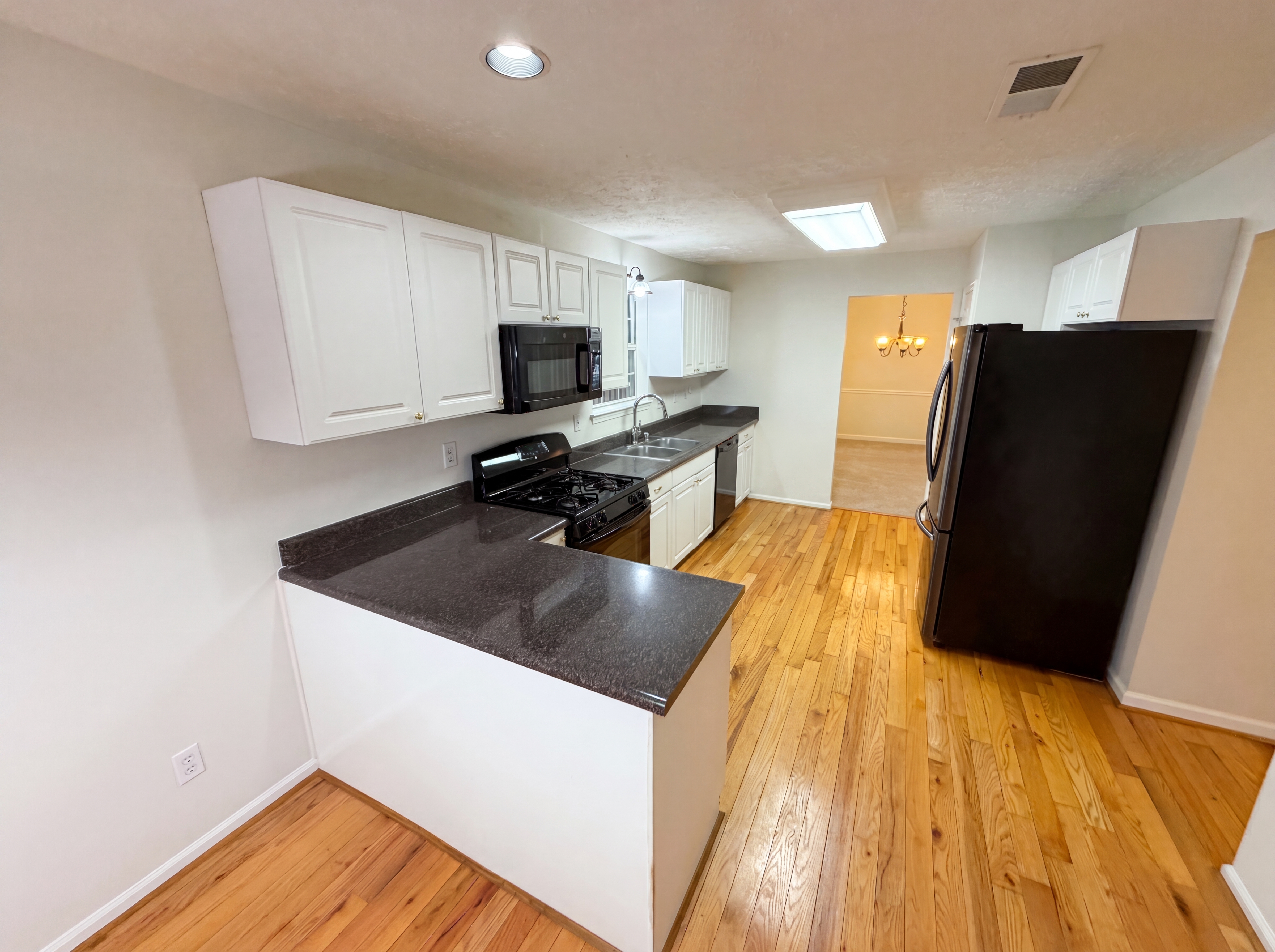 Photo 18 of 50 of 1800 Ivy Stone Ct, Buford, GA