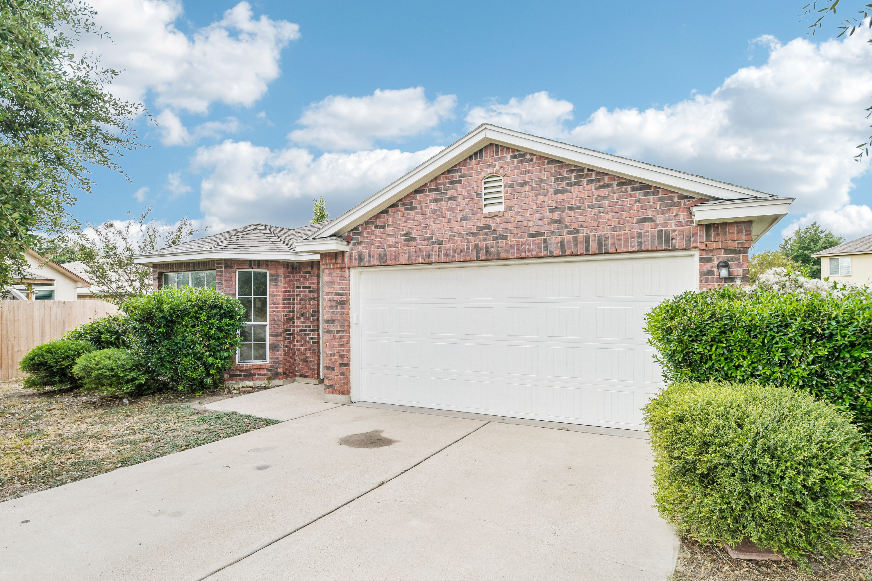 Photo 16 of 19 of 259 Coal Dr, Jarrell, TX