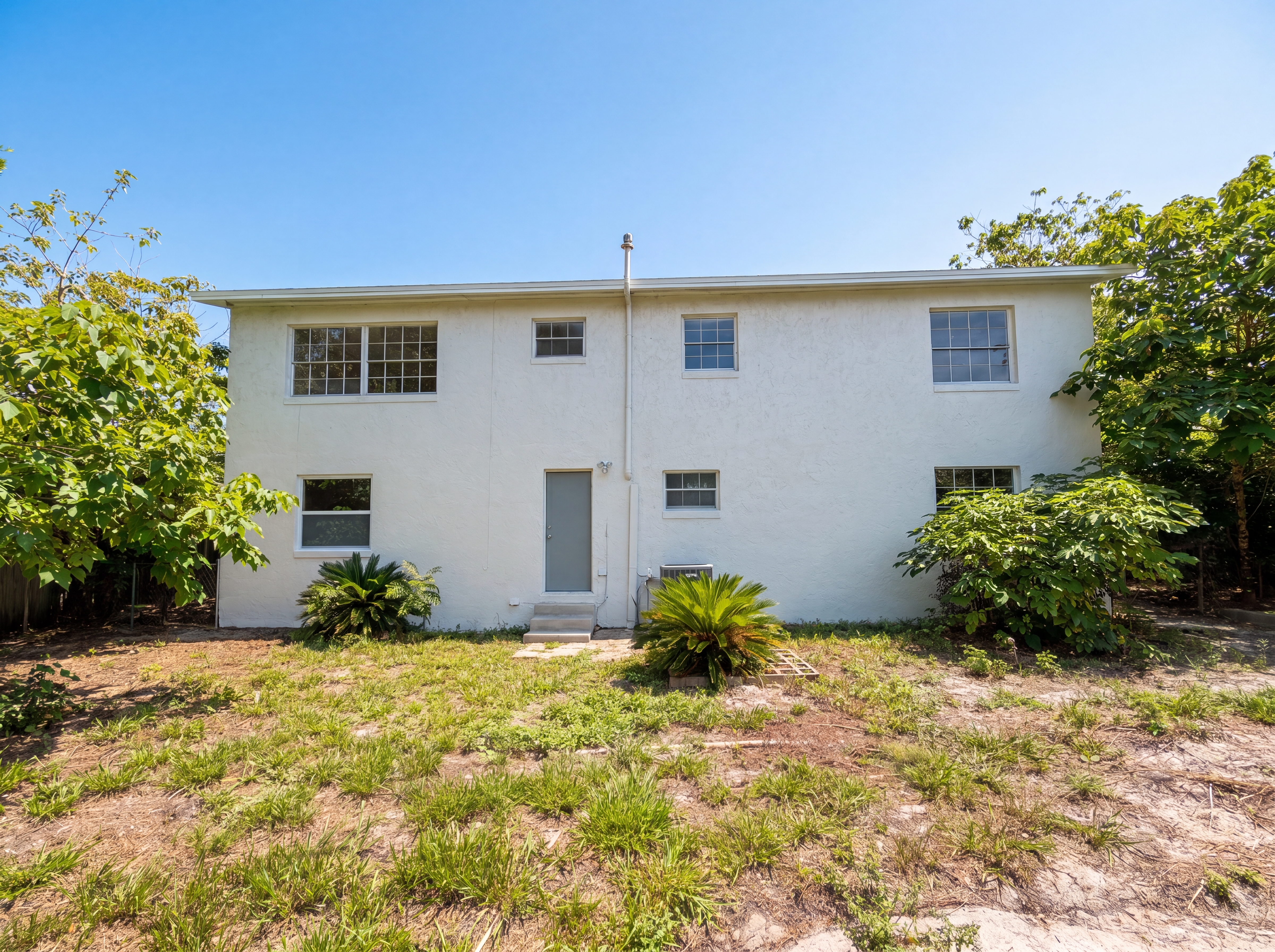 Photo 5 of 26 of 333 E Chelsea St, Deland, FL