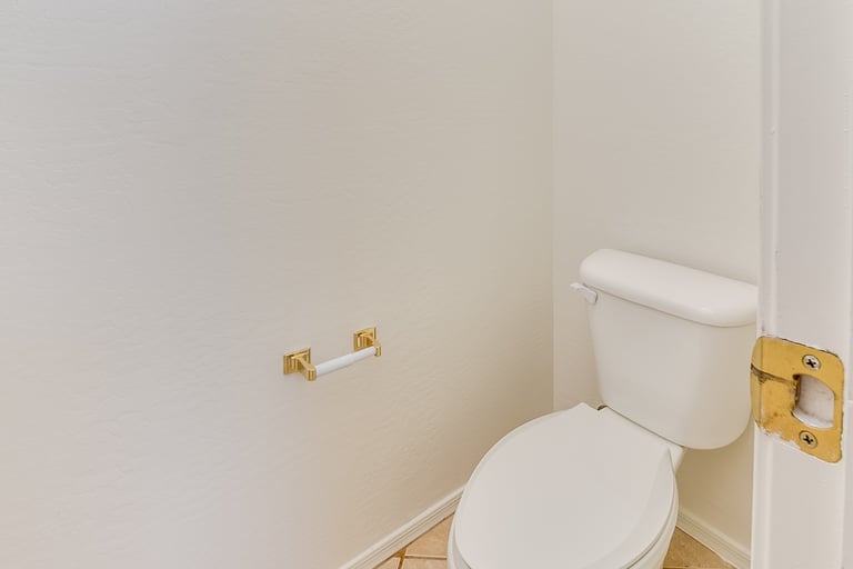 Photo 19 of 32 - 6610 W Tether Trl, Phoenix, AZ 85083