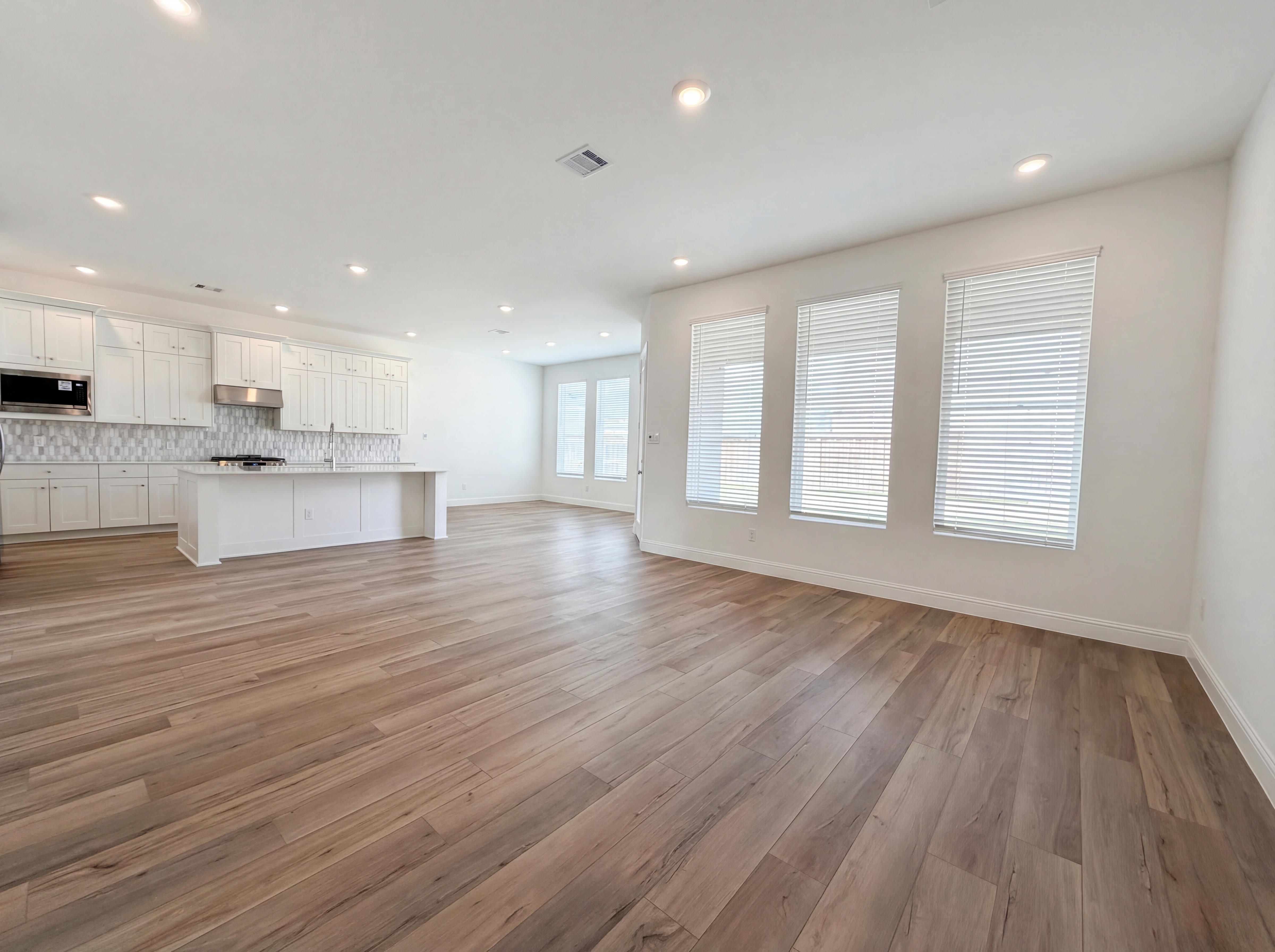 Photo 11 of 21 of 7939 Coastal Prairie Ct, Porter, TX