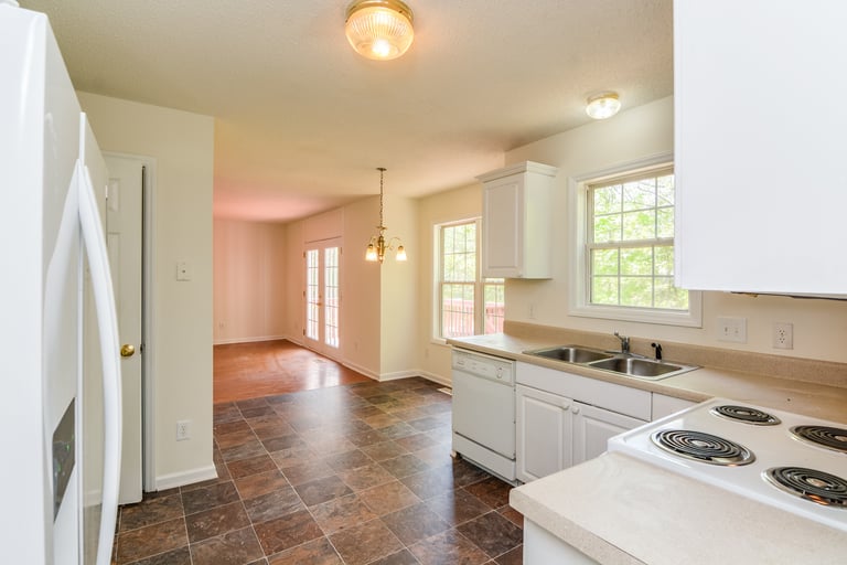 Photo 4 of 24 - 218 Walbury Dr, Knightdale, NC 27545