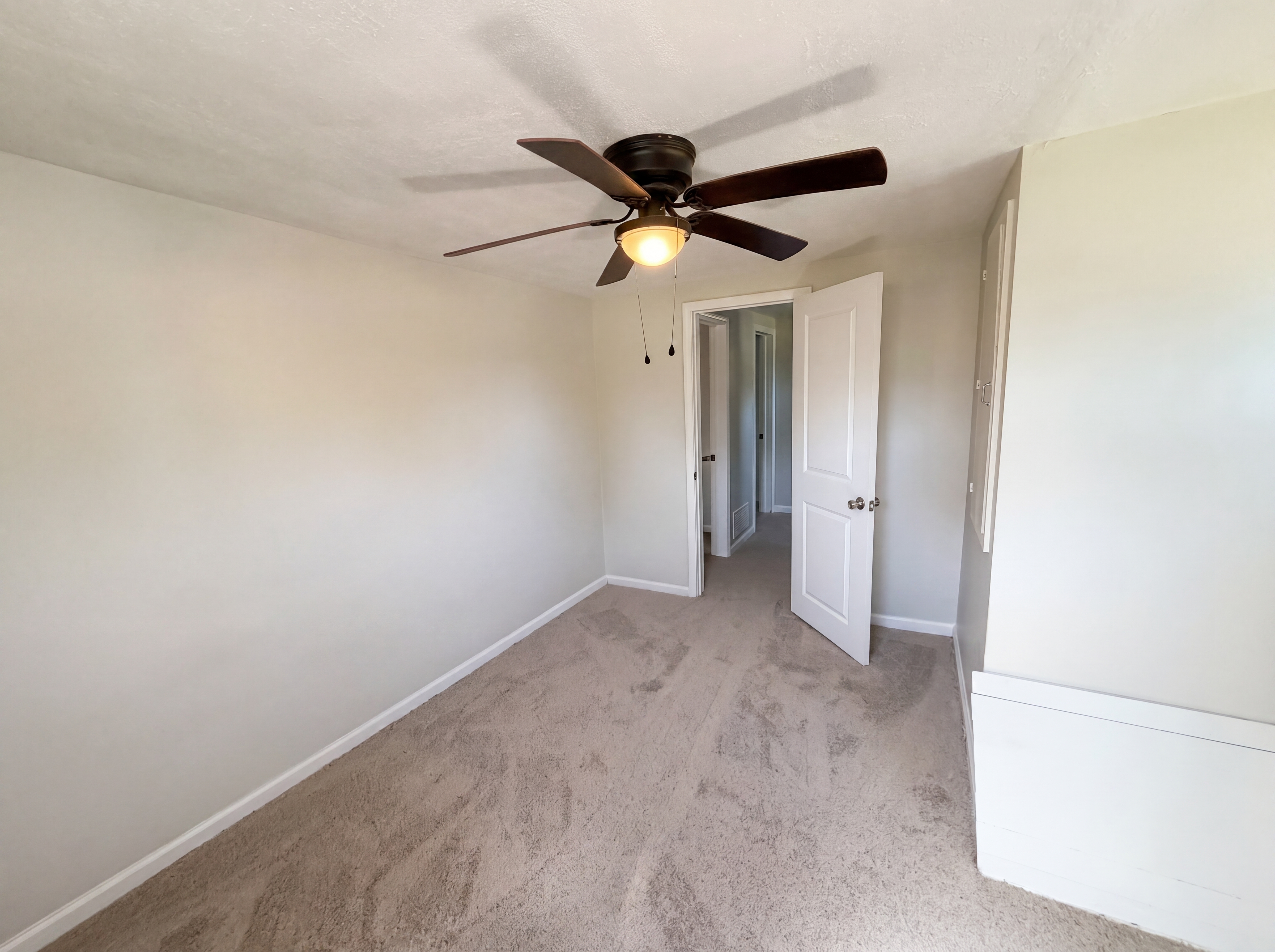 Photo 10 of 21 of 10338 Electric Blvd, Northfield, OH