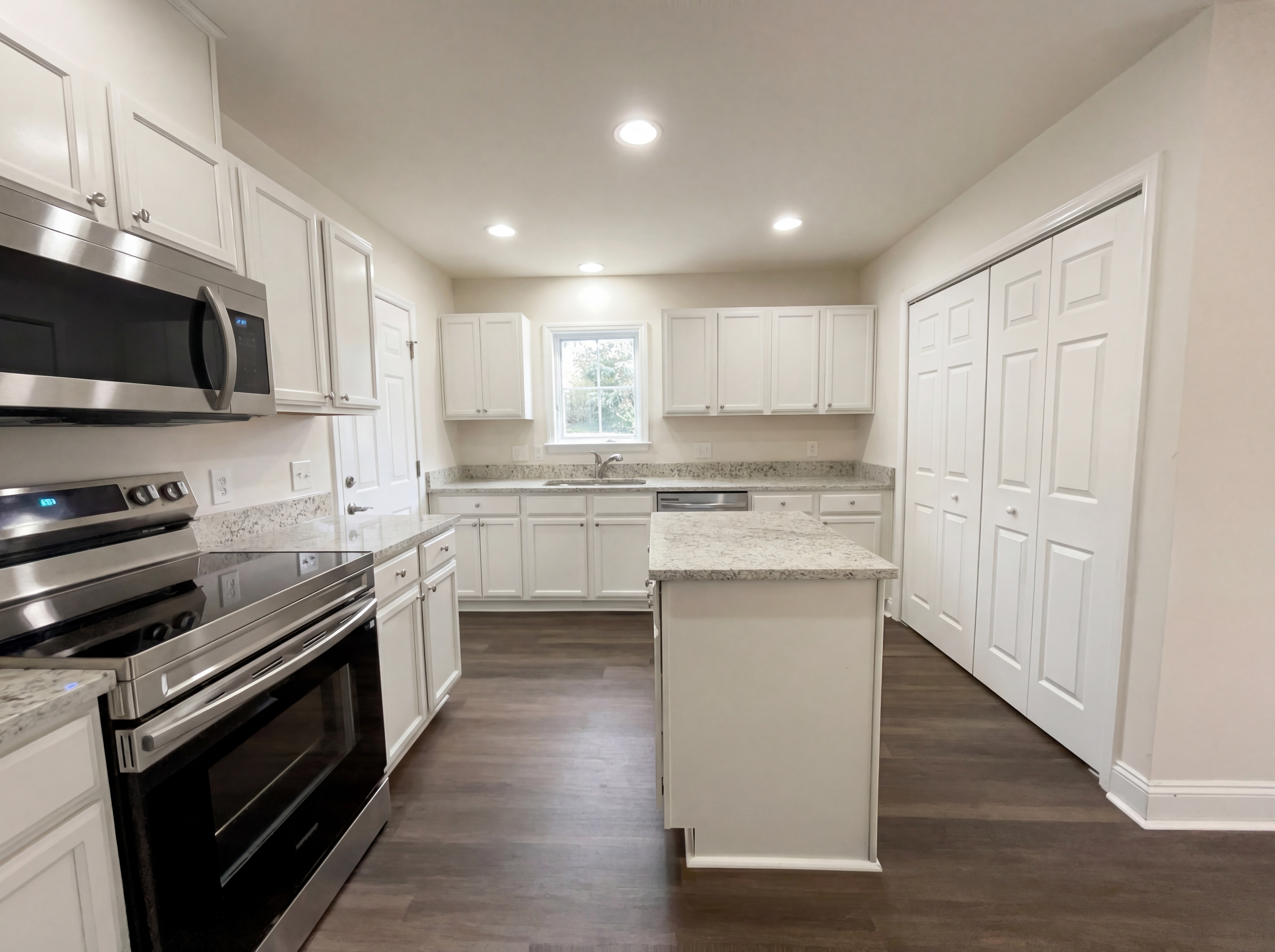 Photo 14 of 17 of 604 Eastway Ave, Durham, NC