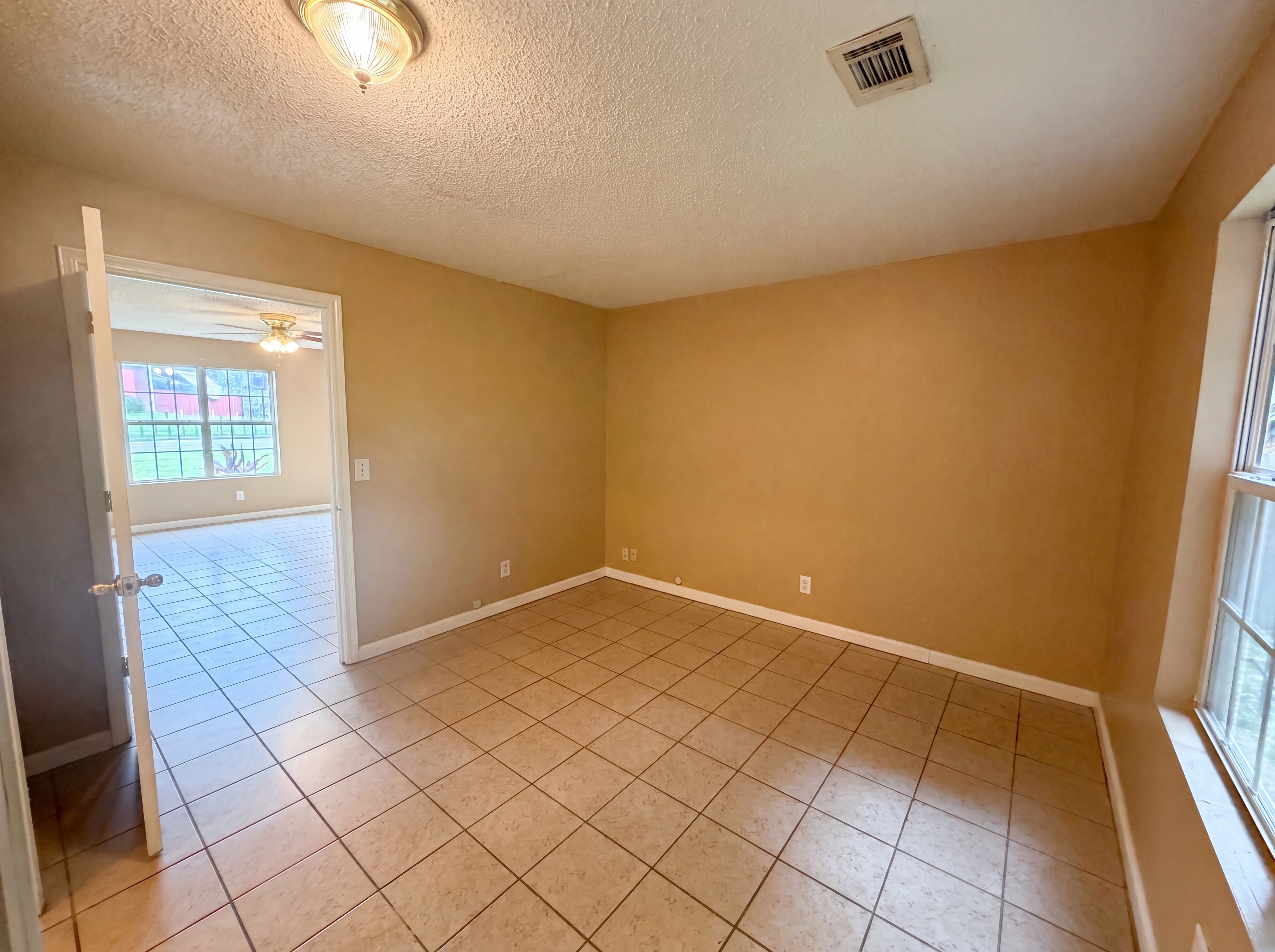 Photo 14 of 24 of 2195 Clayton Rdg, Lithonia, GA