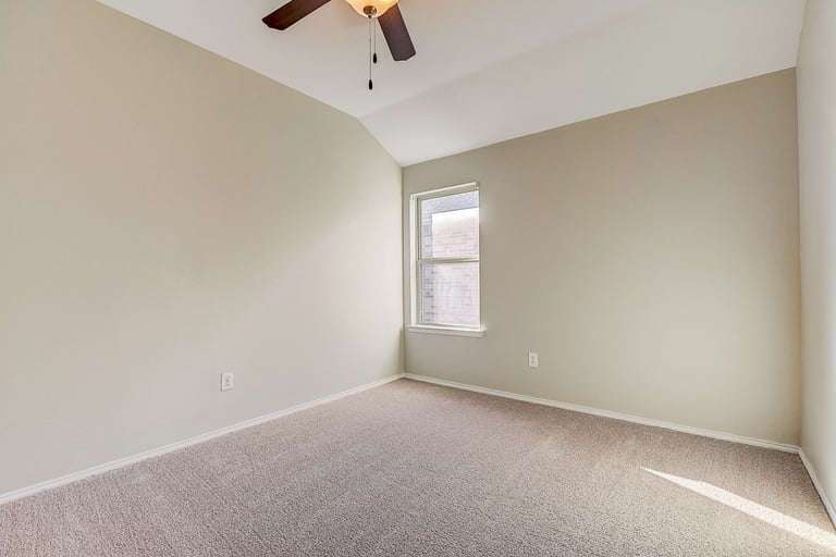 Photo 32 of 36 - 14541 Serrano Ridge Rd, Haslet, TX 76052