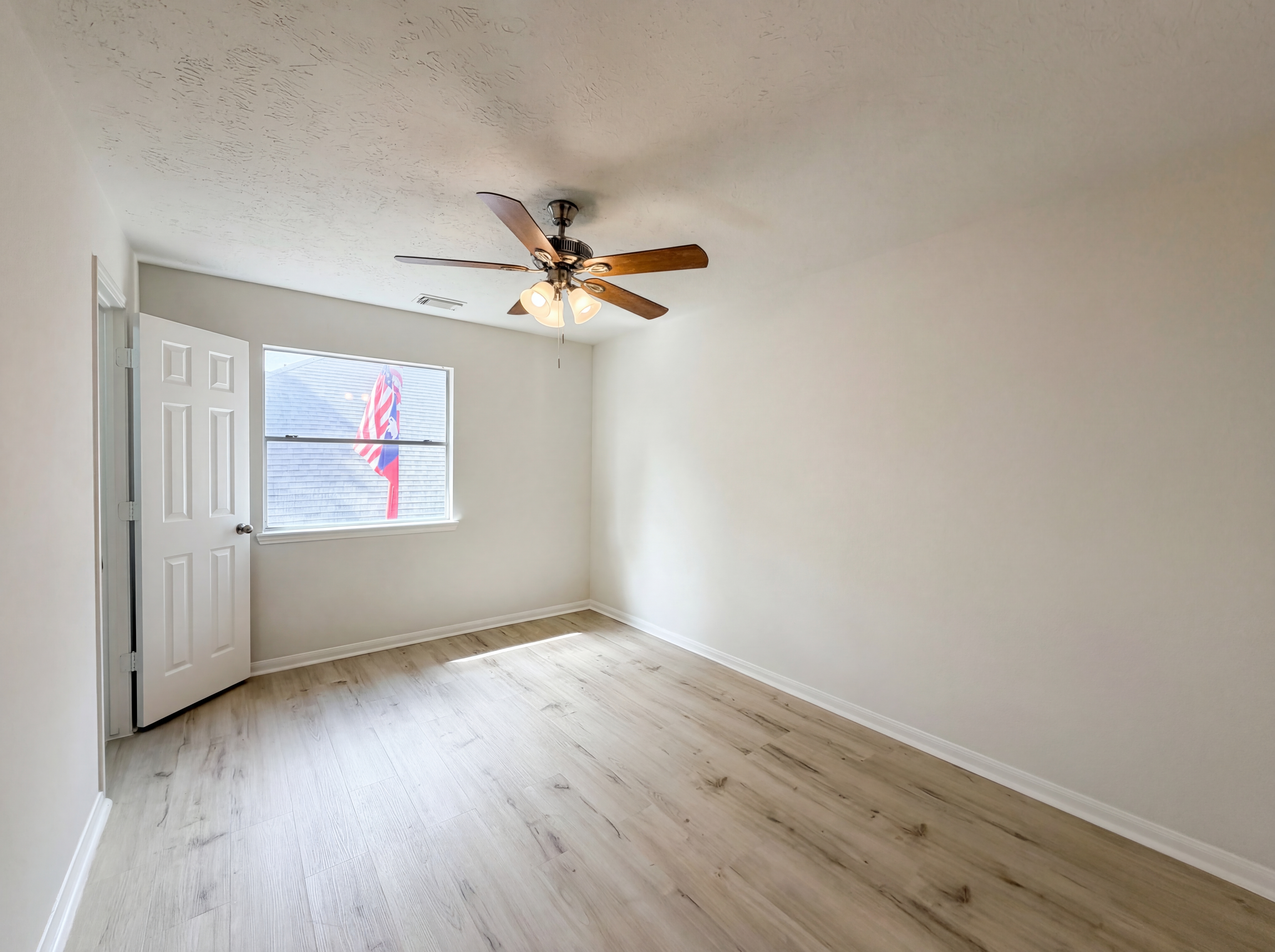 Photo 19 of 22 of 6831 Stratford Park Dr, Houston, TX