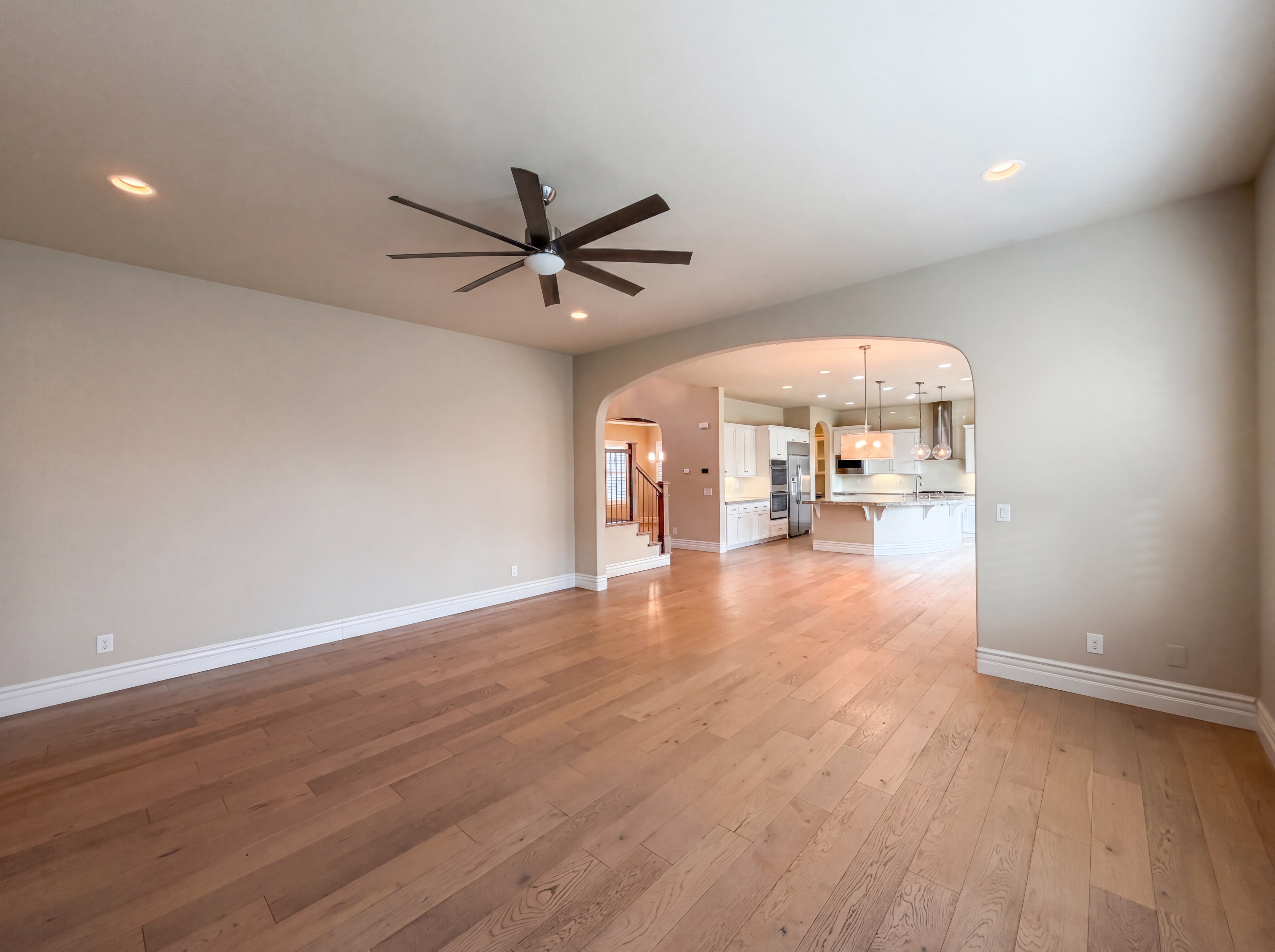 Photo 13 of 36 of 5601 Lakepointe Dr, Rocklin, CA
