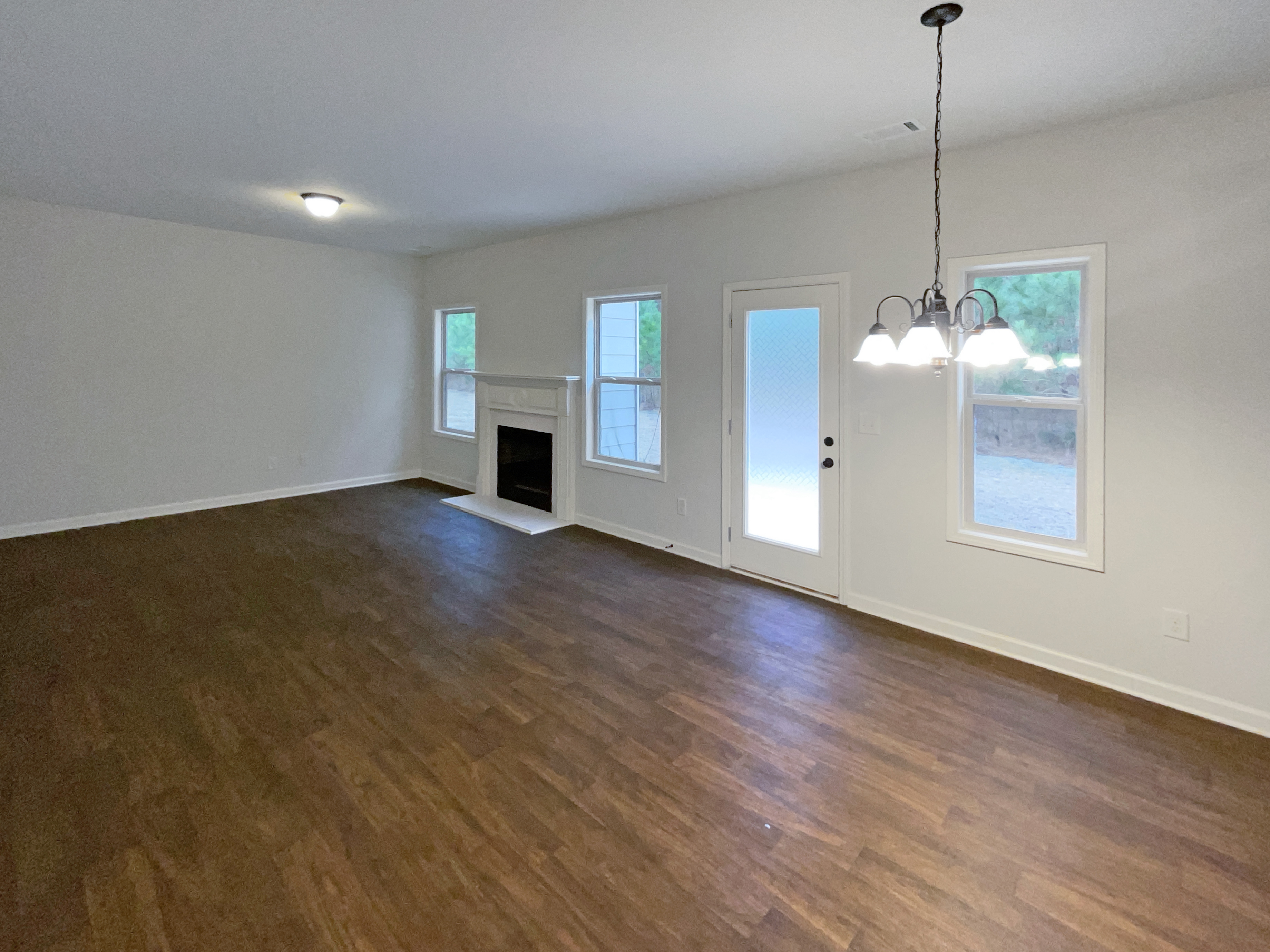 Photo 13 of 43 of 1036 Glenwyck Dr, Braselton, GA