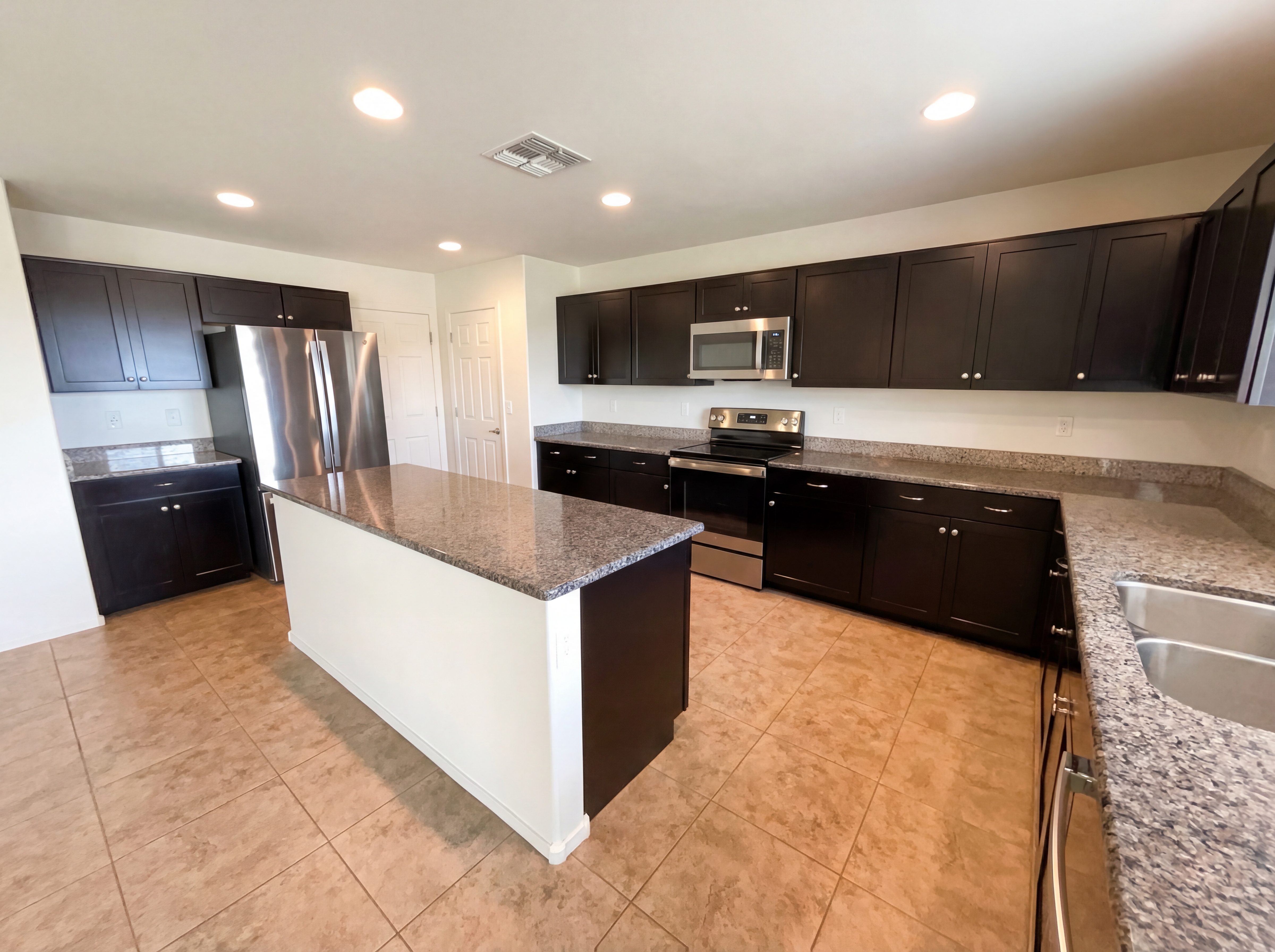 Photo 2 of 22 of 11600 W Granville Dr, Marana, AZ