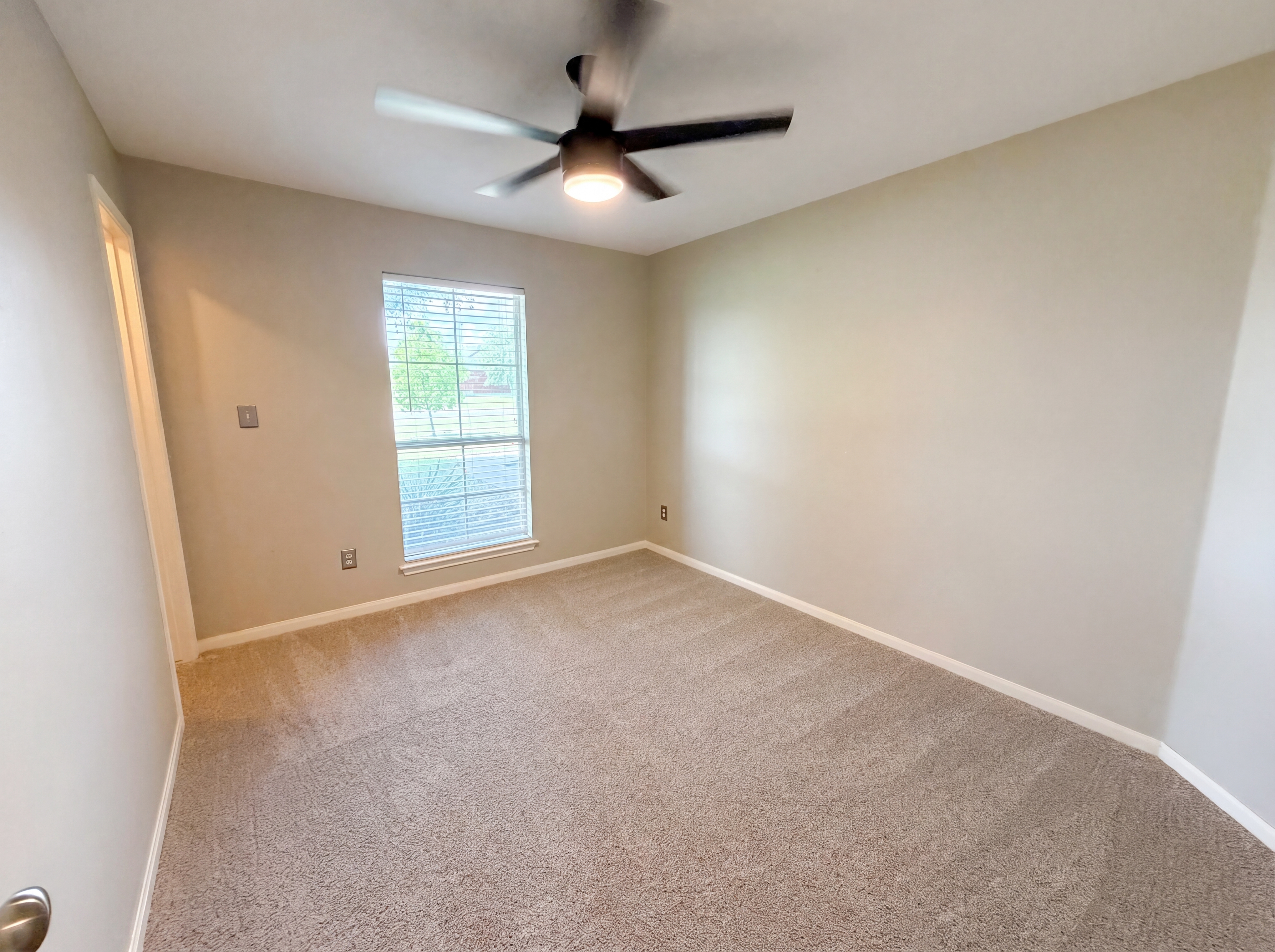 Photo 4 of 19 of 116 San Jacinto, Hutto, TX