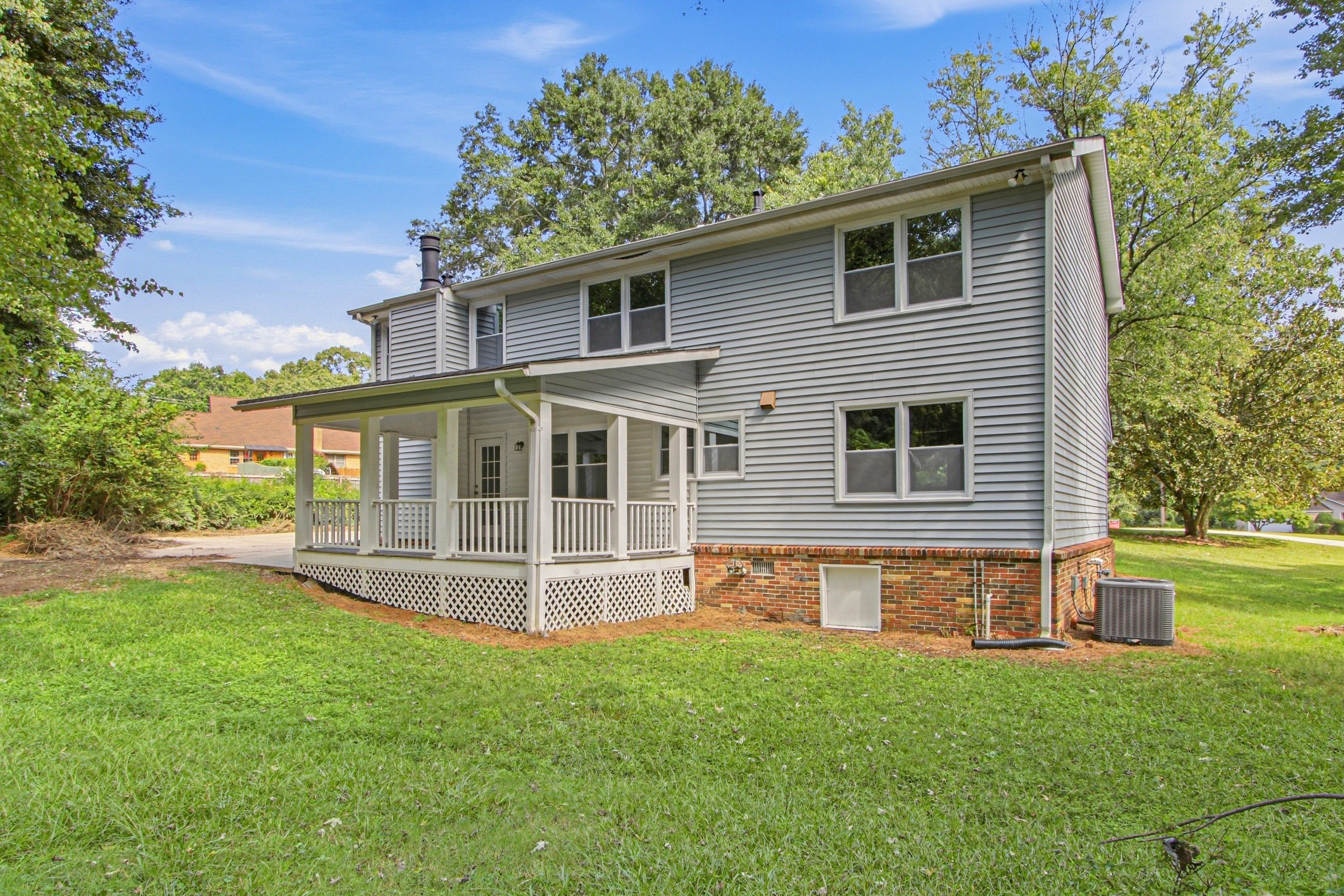 Photo 42 of 45 of 2215 Angela Dr SW, Lilburn, GA