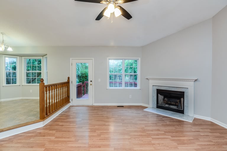 Photo 3 of 24 - 1909 Middle Ridge Dr, Willow Spring, NC 27592