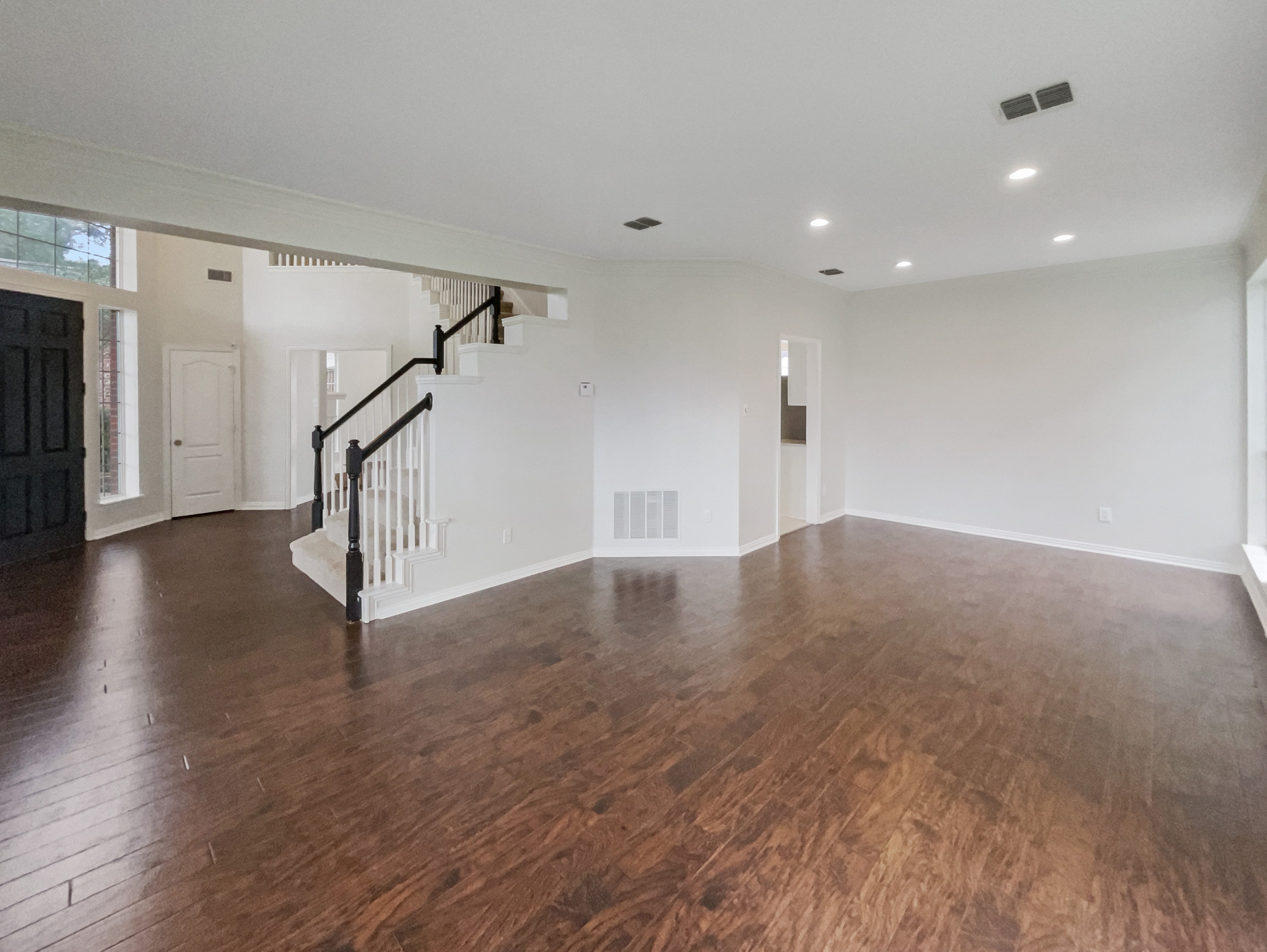 Photo 22 of 41 of 413 Thunderbrook Rd, Garland, TX