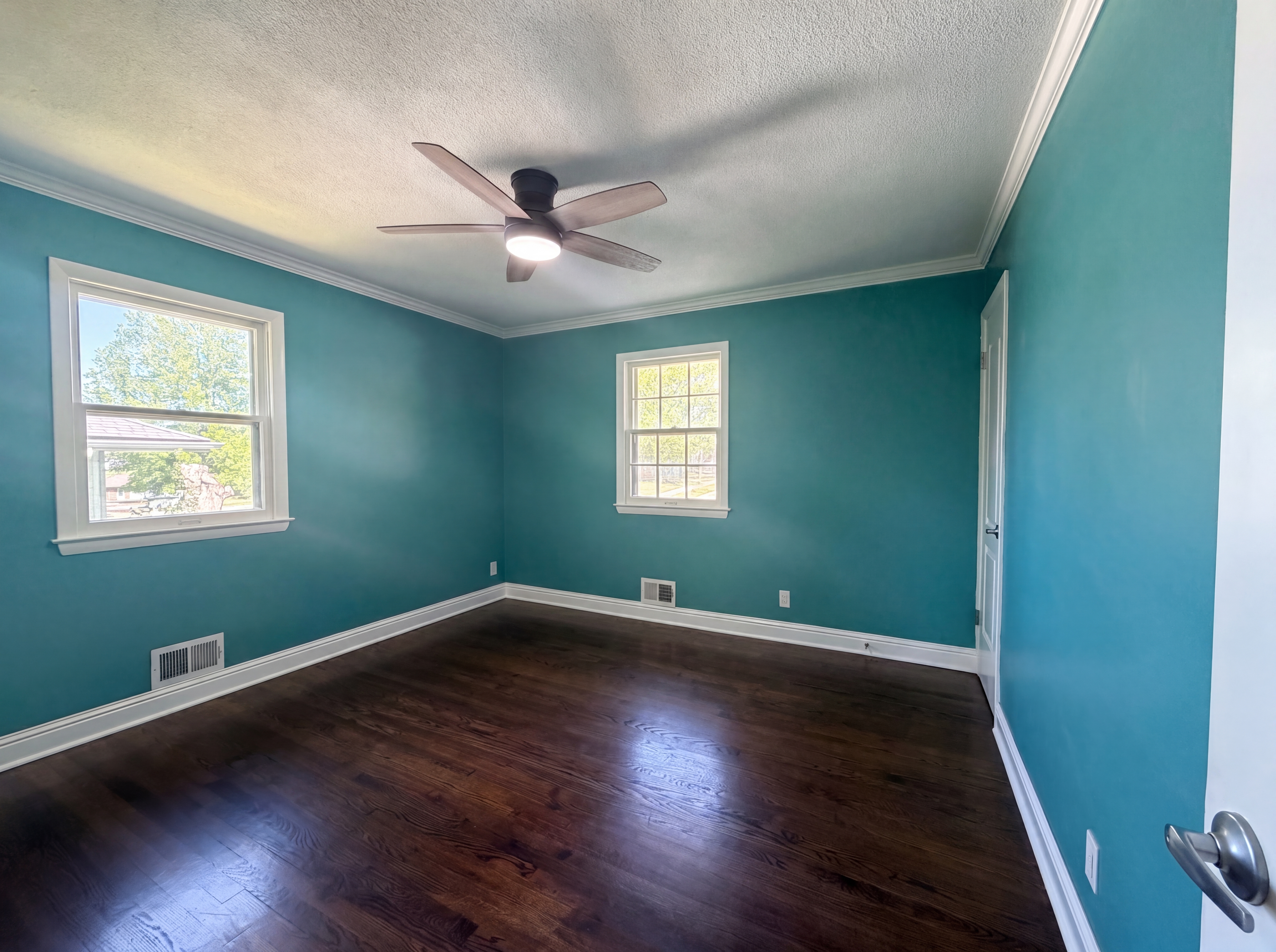 Photo 10 of 18 of 9716 Hardesty Ave, Kansas City, MO
