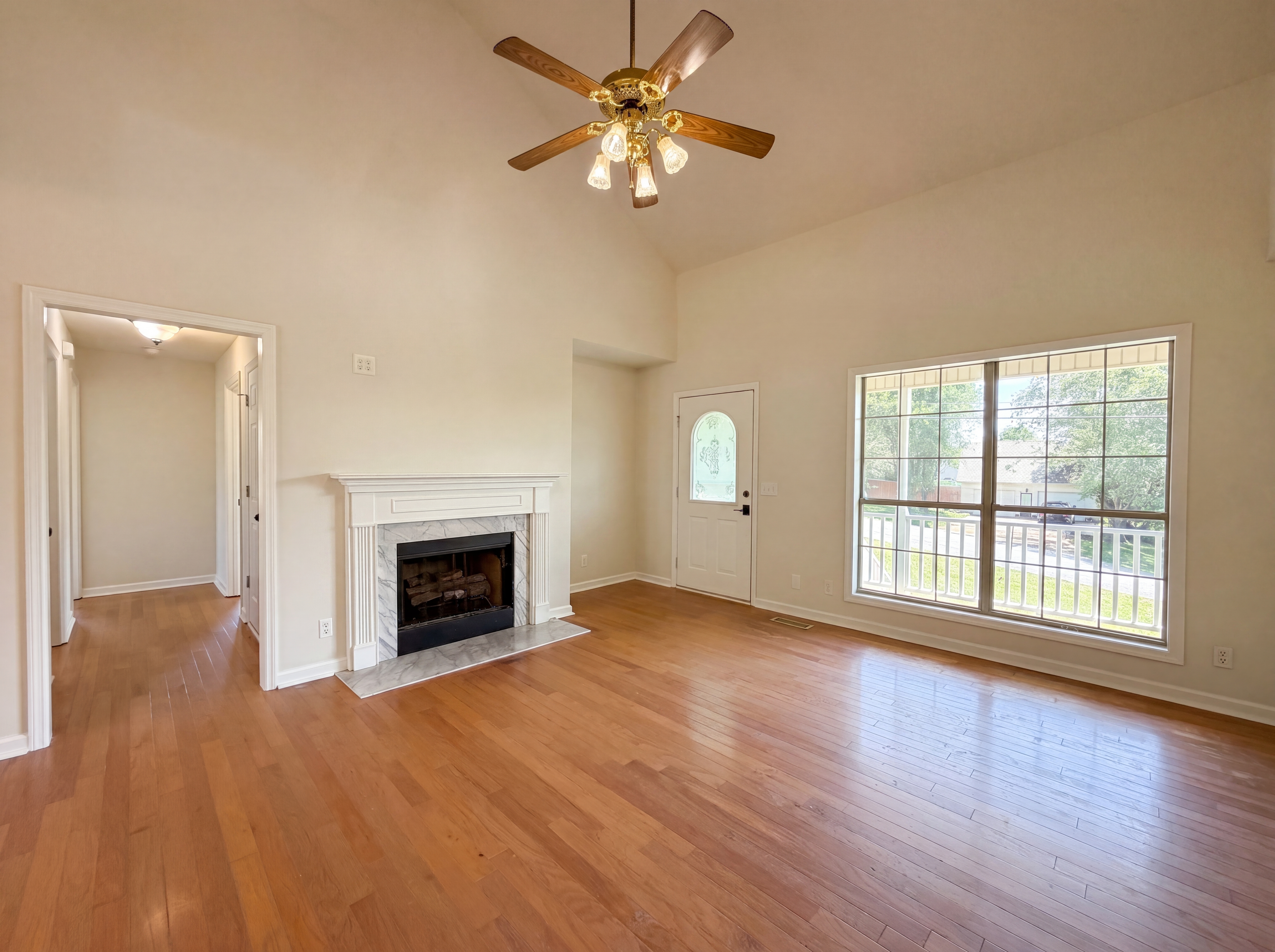 Photo 7 of 15 of 1037 Shadowbrook Dr, Greenbrier, TN