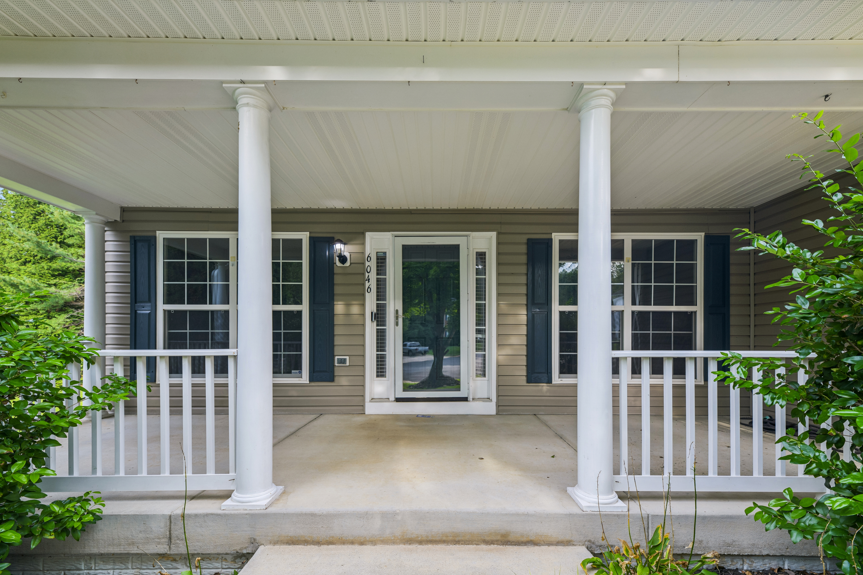 Photo 55 of 84 of 6046 Persinger House Ct, Manassas, VA