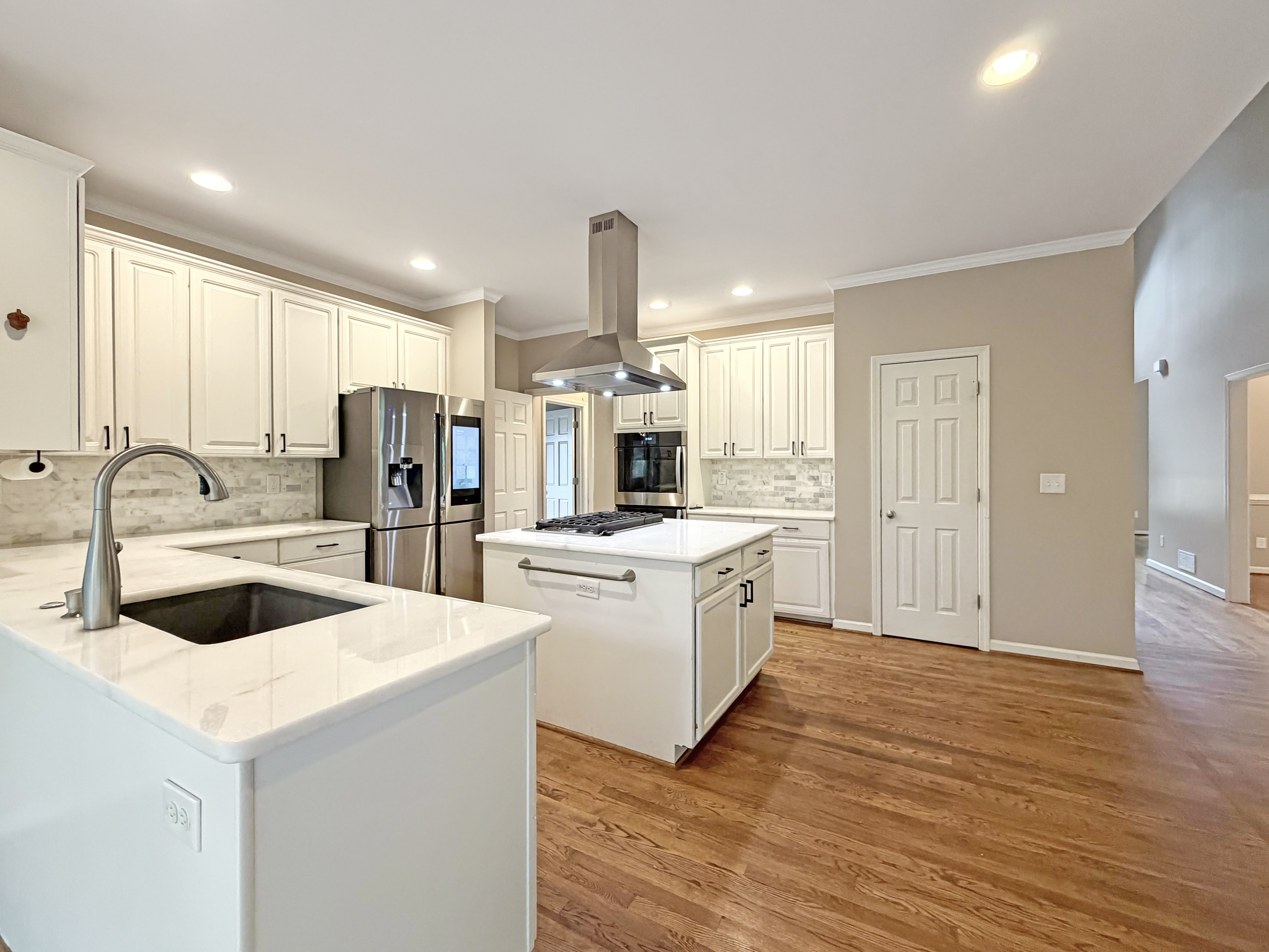 Photo 25 of 34 of 2299 Camden Dr SW, Marietta, GA
