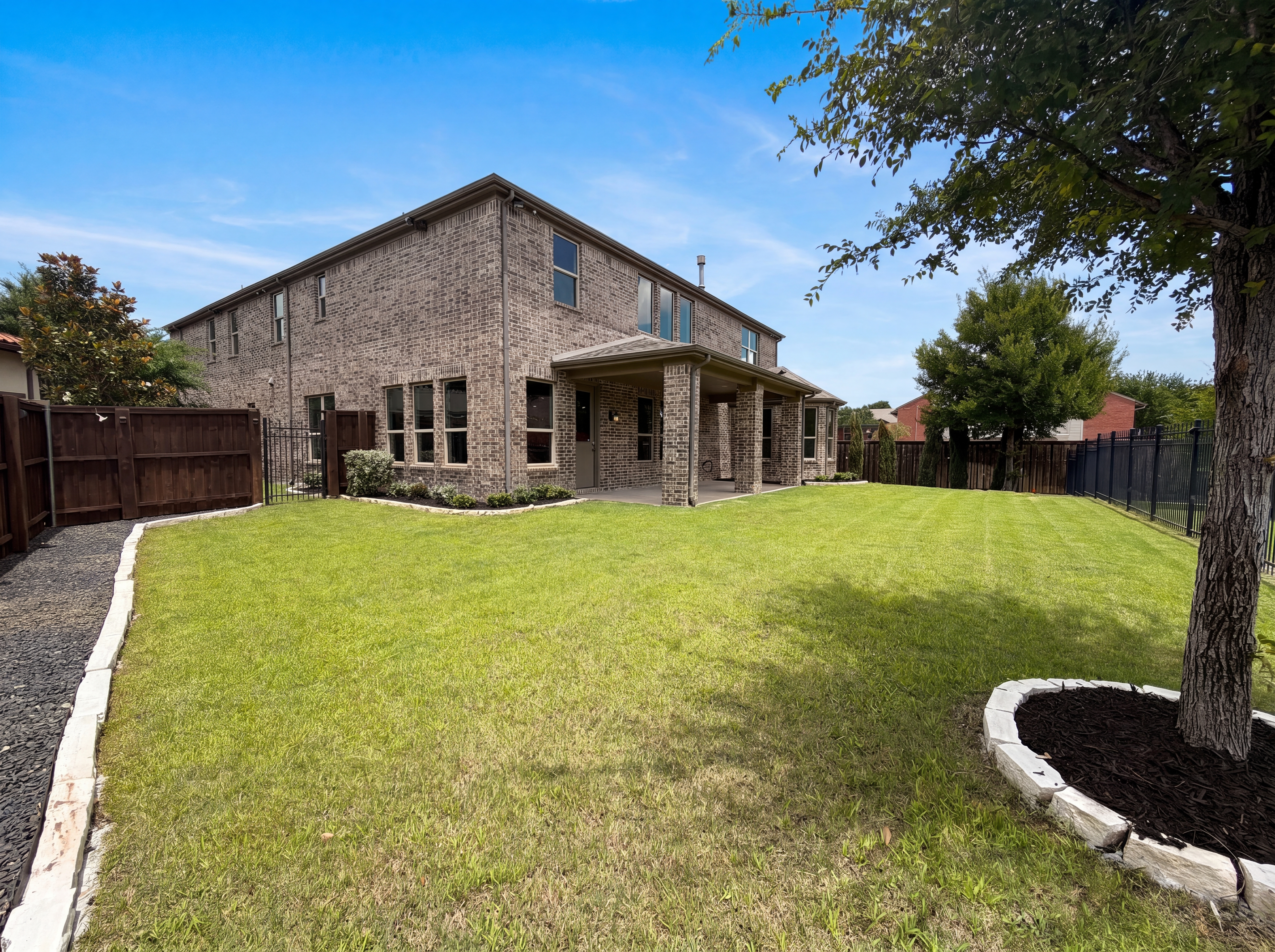 Photo 39 of 42 of 7221 Durand Dr, Irving, TX