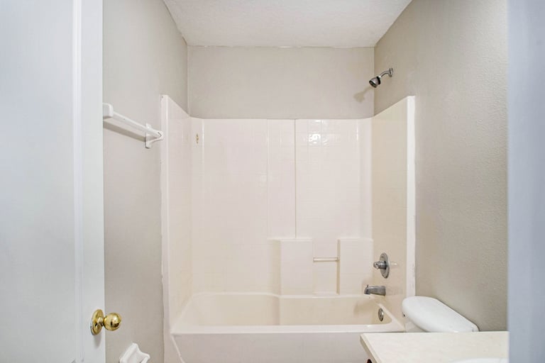 Photo 15 of 18 - 36641 Oconee Ave, Eustis, FL 32736