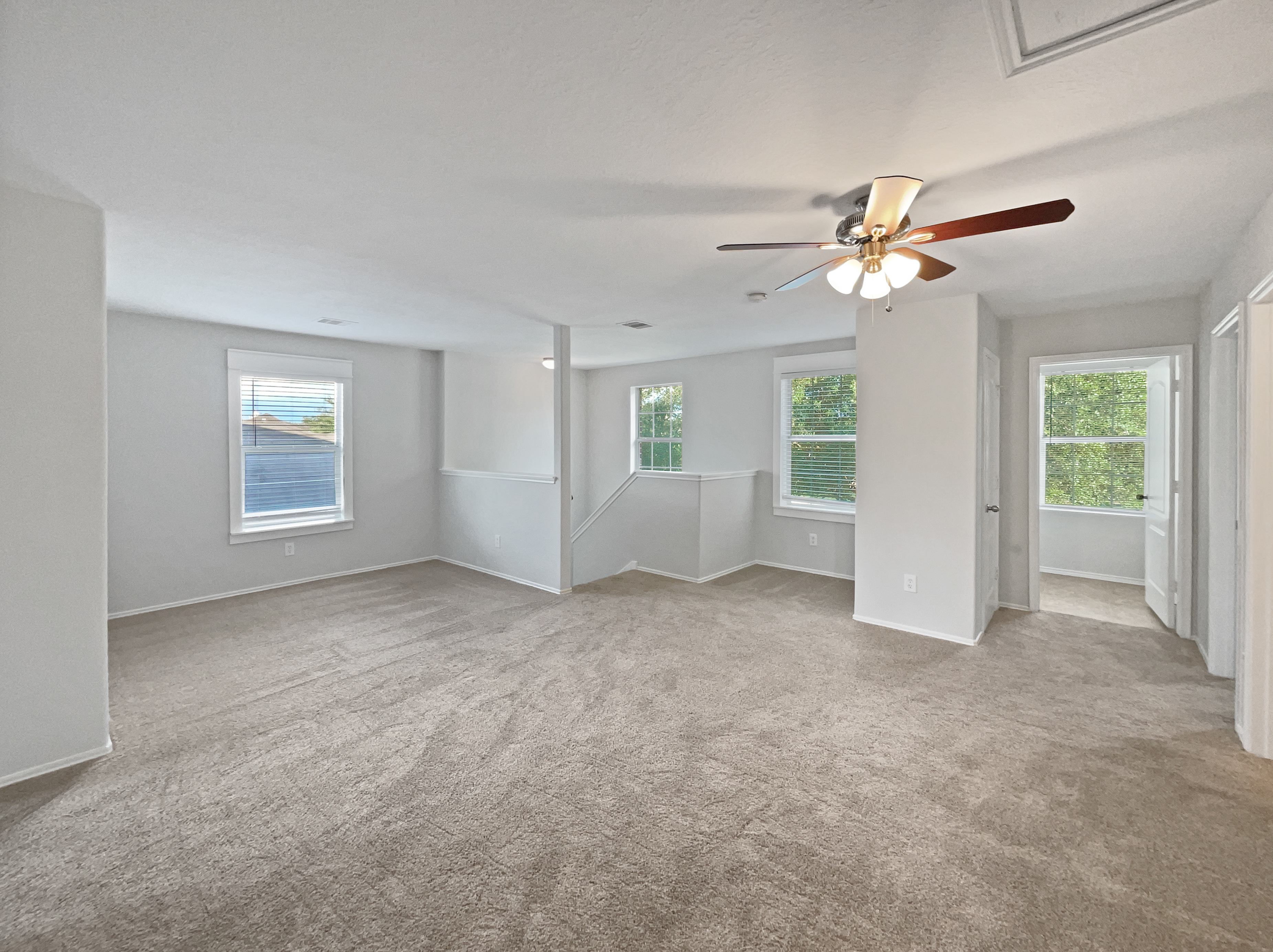 Photo 13 of 20 of 12018 Green Willow Falls Dr, Tomball, TX