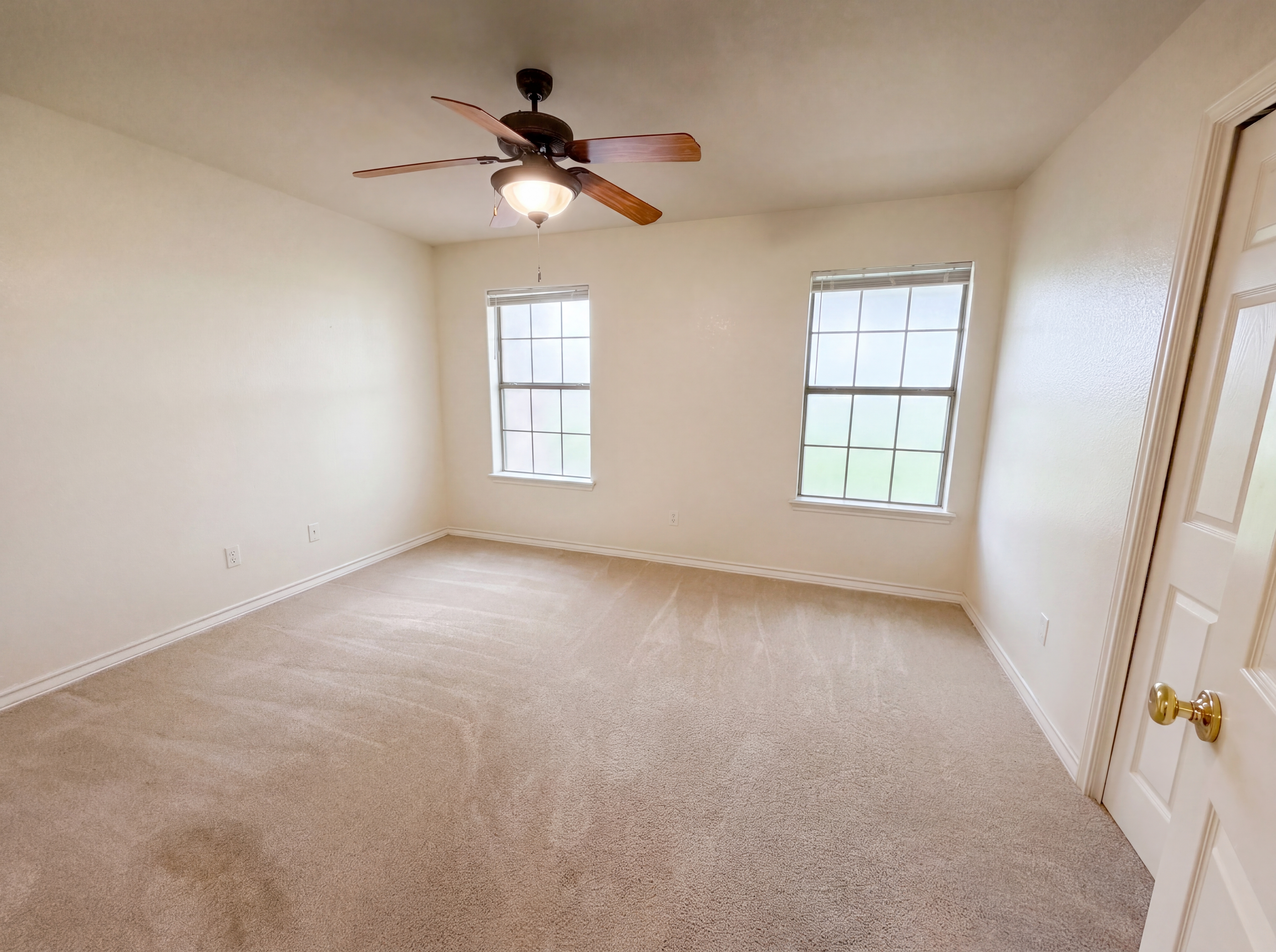 Photo 4 of 23 of 212 House Ave, Sandia, TX