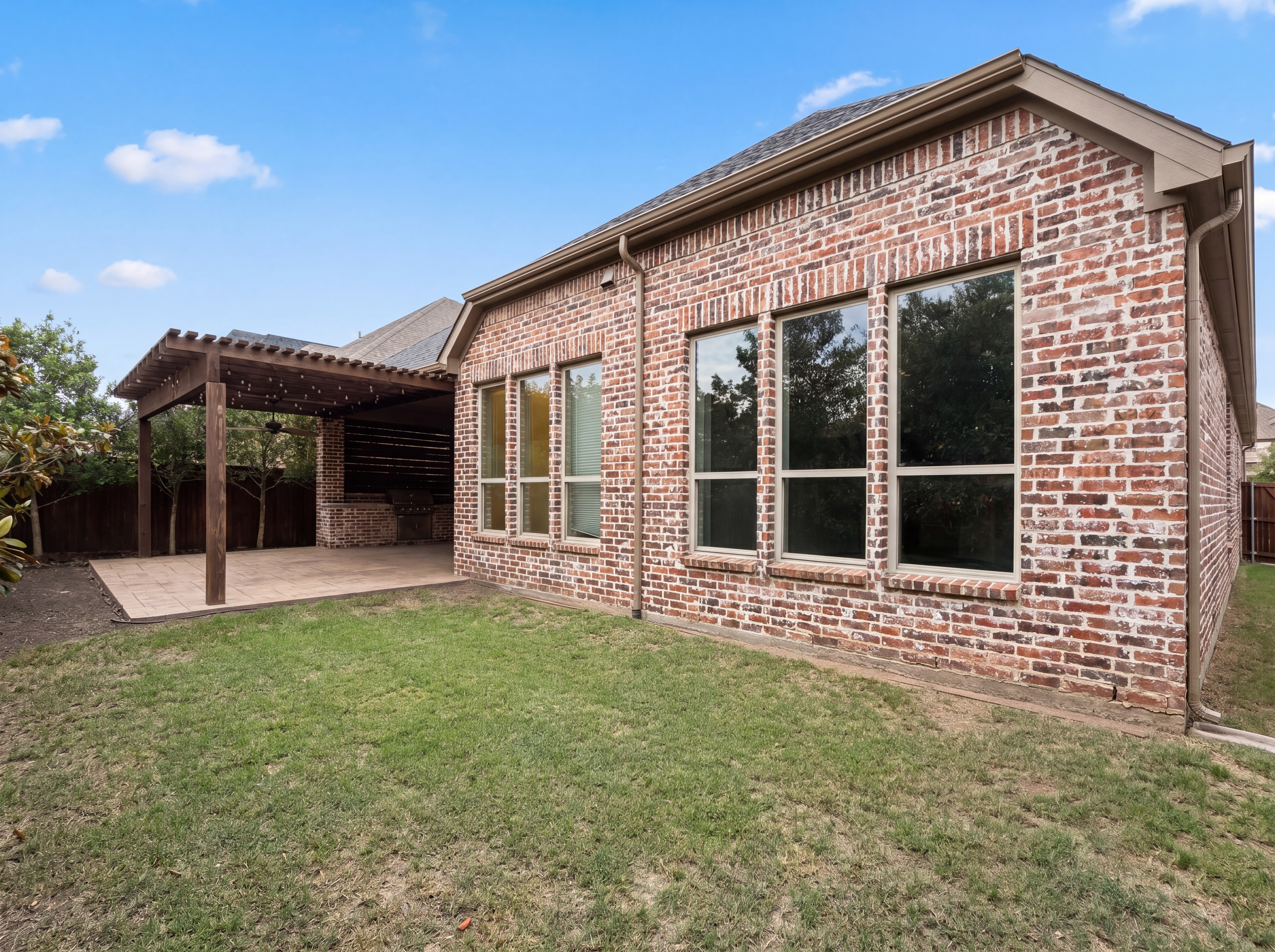 Photo 5 of 30 of 6452 Crystal Creek Dr, Frisco, TX
