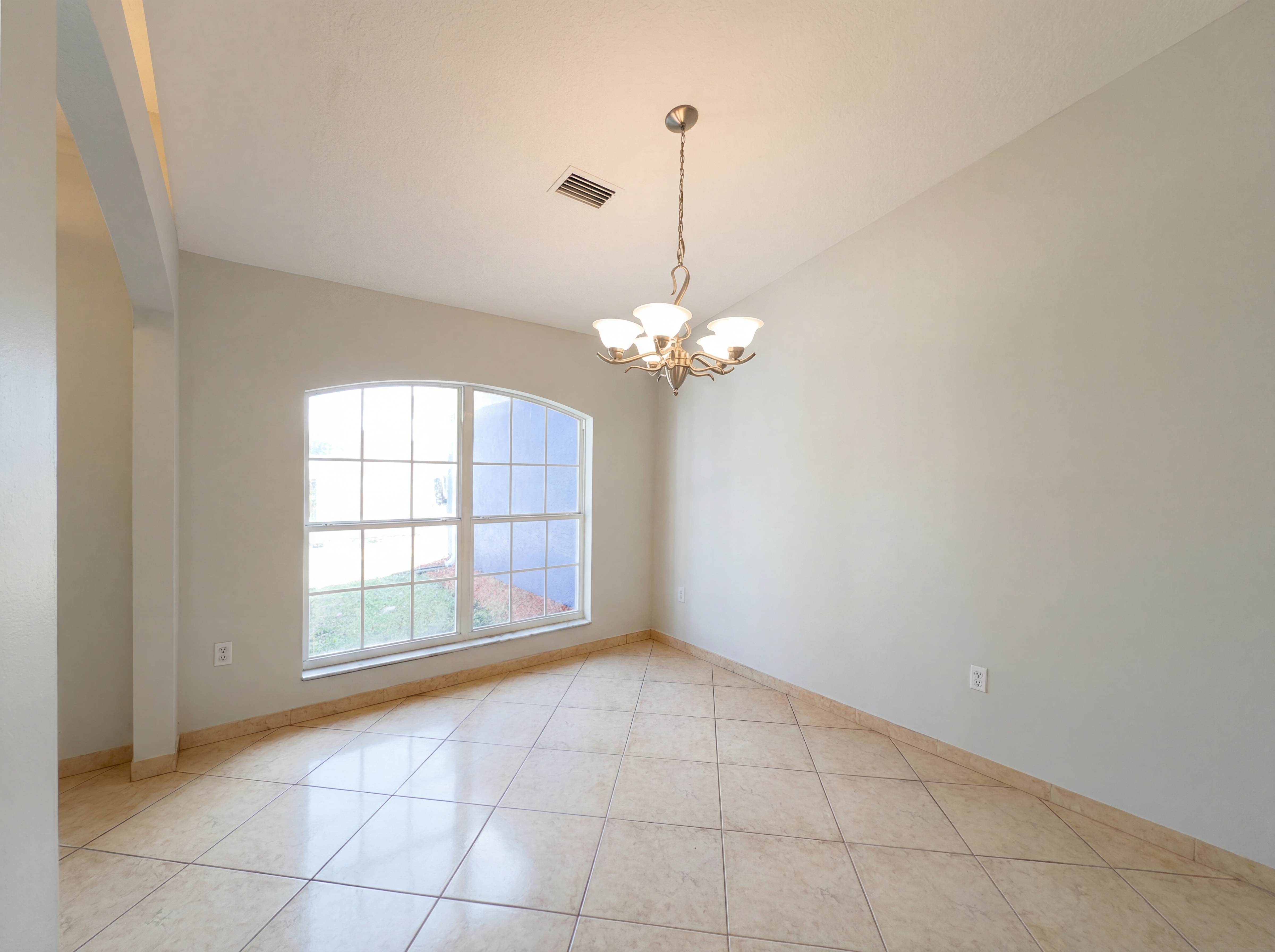 Photo 9 of 20 of 1301 Star Ct, Deltona, FL