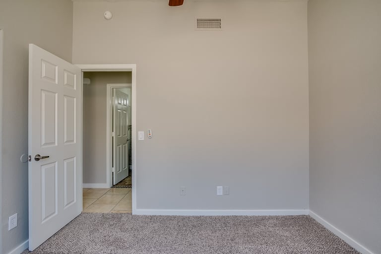 Photo 12 of 24 - 1353 W Mesquite Ave, Apache Junction, AZ 85120