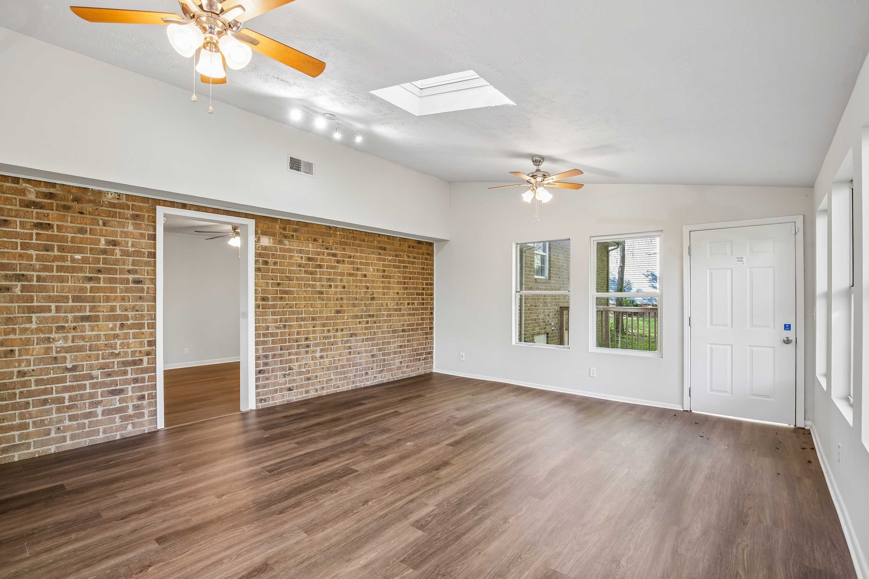 Photo 53 of 79 of 5148 Roxborough Dr, Hermitage, TN