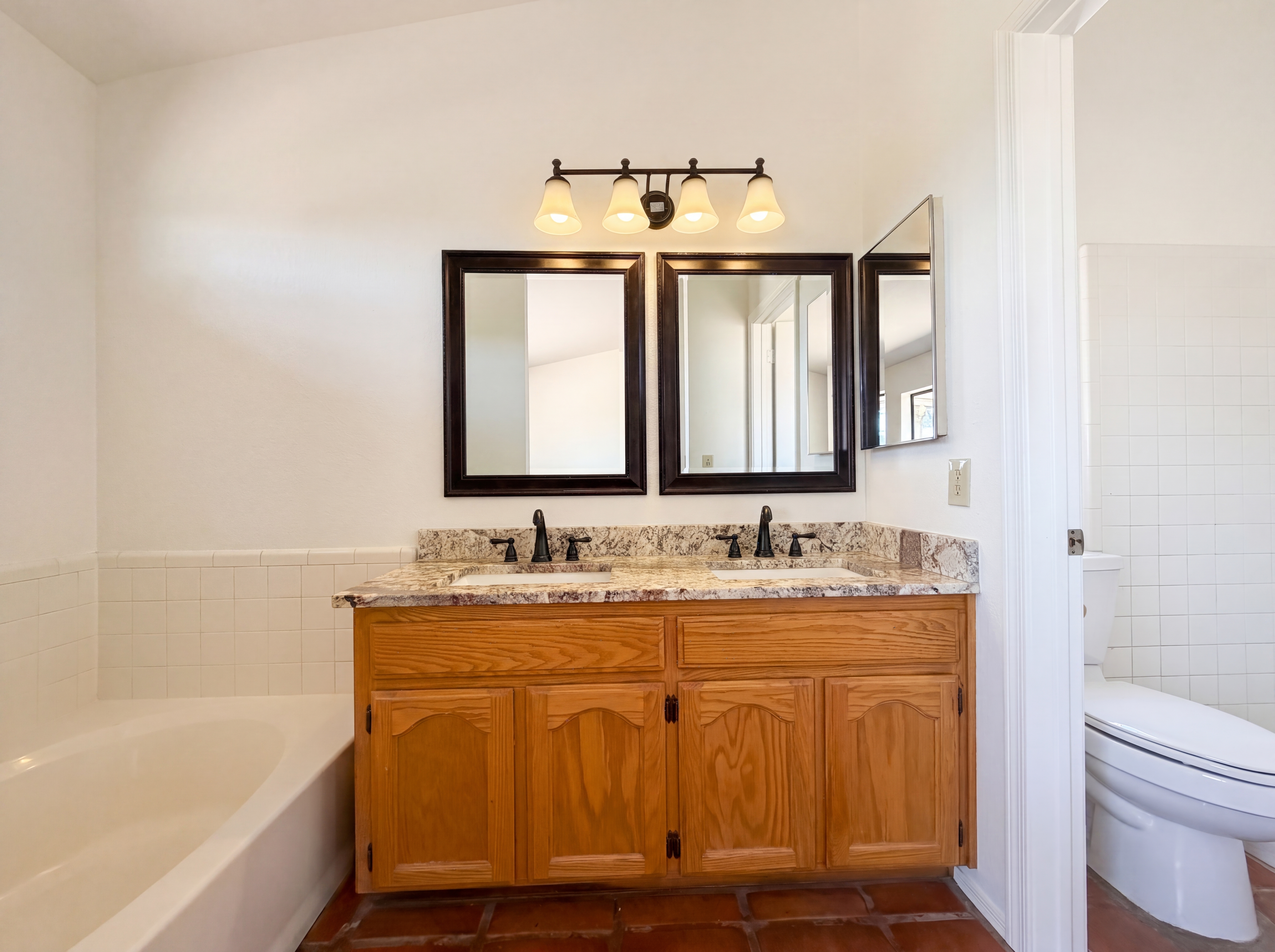 Photo 6 of 21 of 9625 N Broadmede St, Tucson, AZ